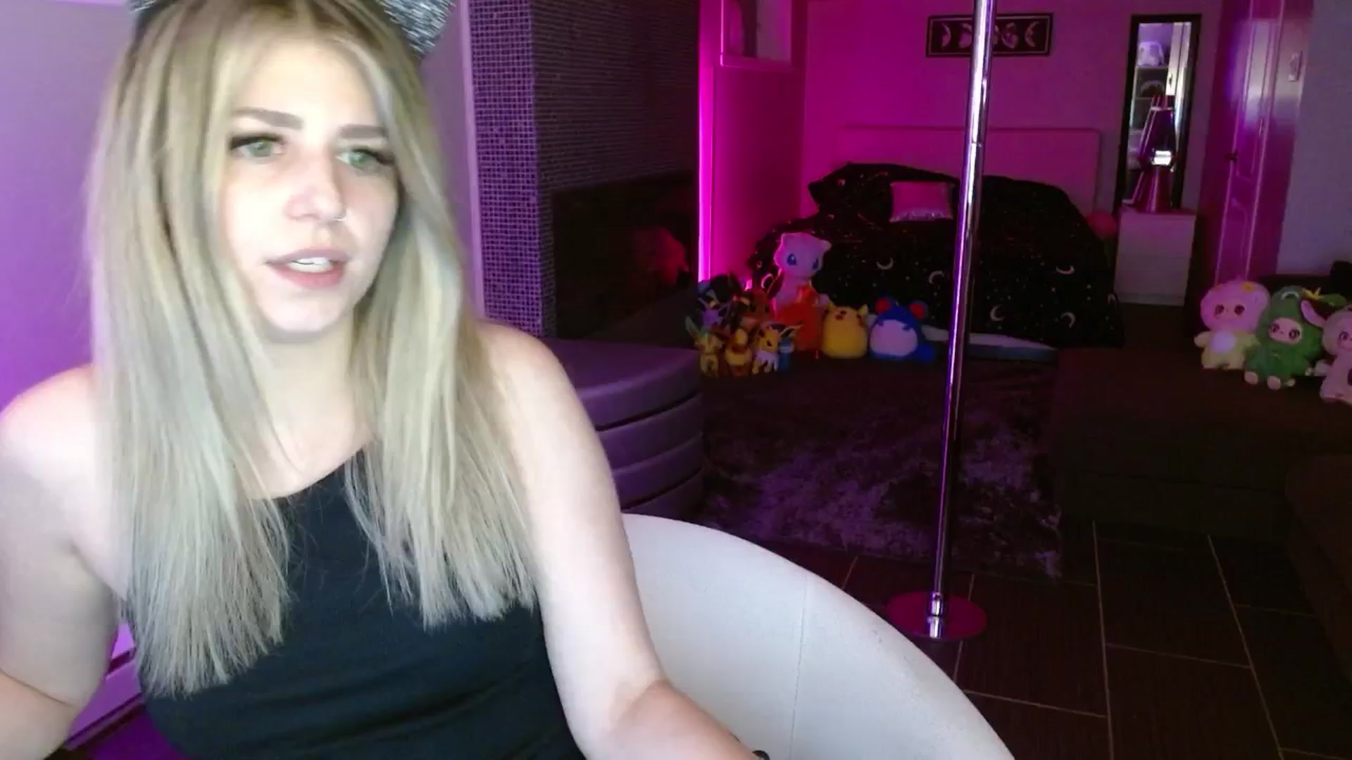 Gallery image thumbnail from Serafina's myfreecams stream on, 07/26/2025, 02:38 image 3 of 20