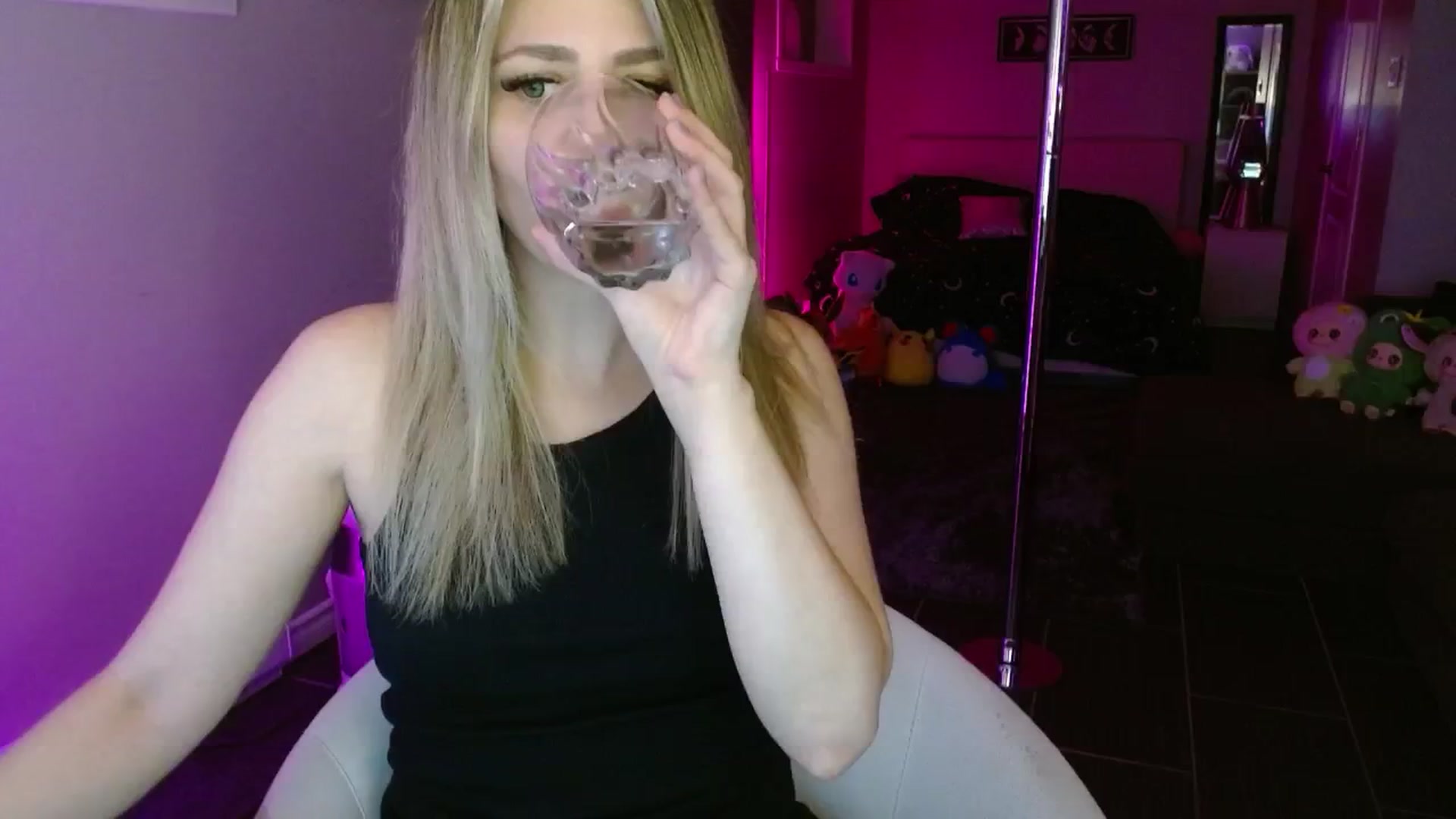 Gallery image thumbnail from Serafina's myfreecams stream on, 07/26/2025, 02:38 image 6 of 20
