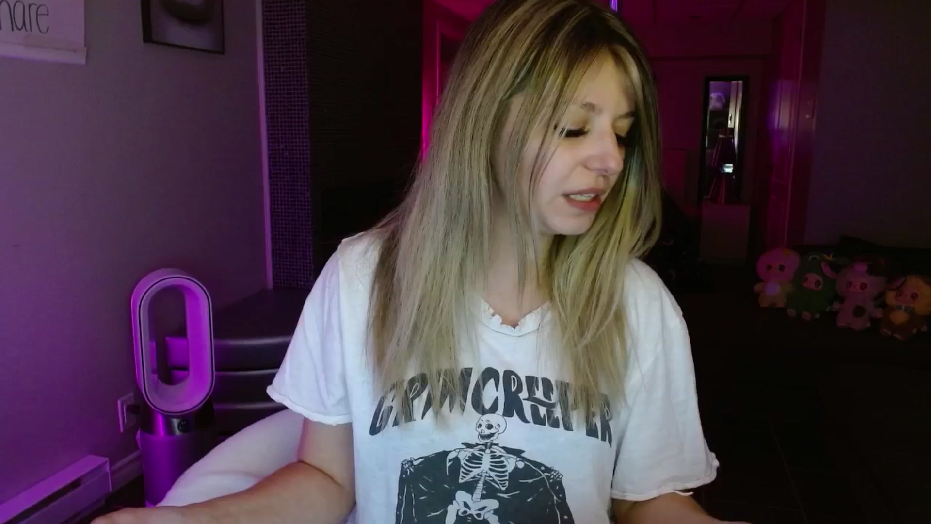 Gallery image thumbnail from Serafina's myfreecams stream on, 07/27/2025, 05:46 image 5 of 20