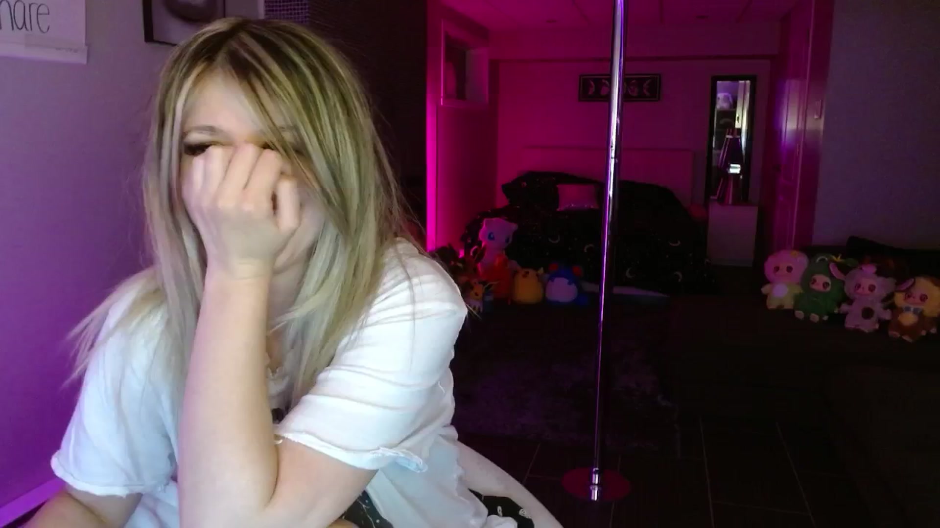 Gallery image thumbnail from Serafina's myfreecams stream on, 07/27/2025, 05:46 image 10 of 20