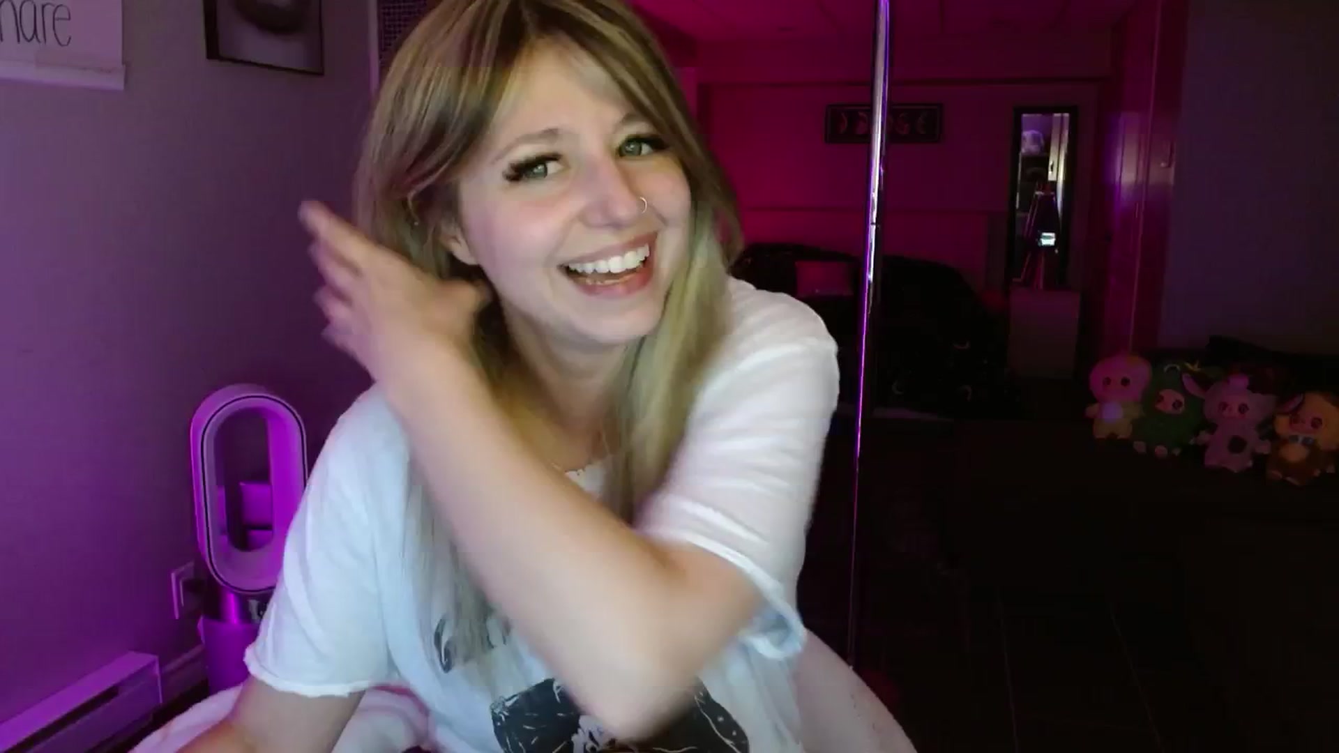 Gallery image thumbnail from Serafina's myfreecams stream on, 07/27/2025, 05:46 image 2 of 20