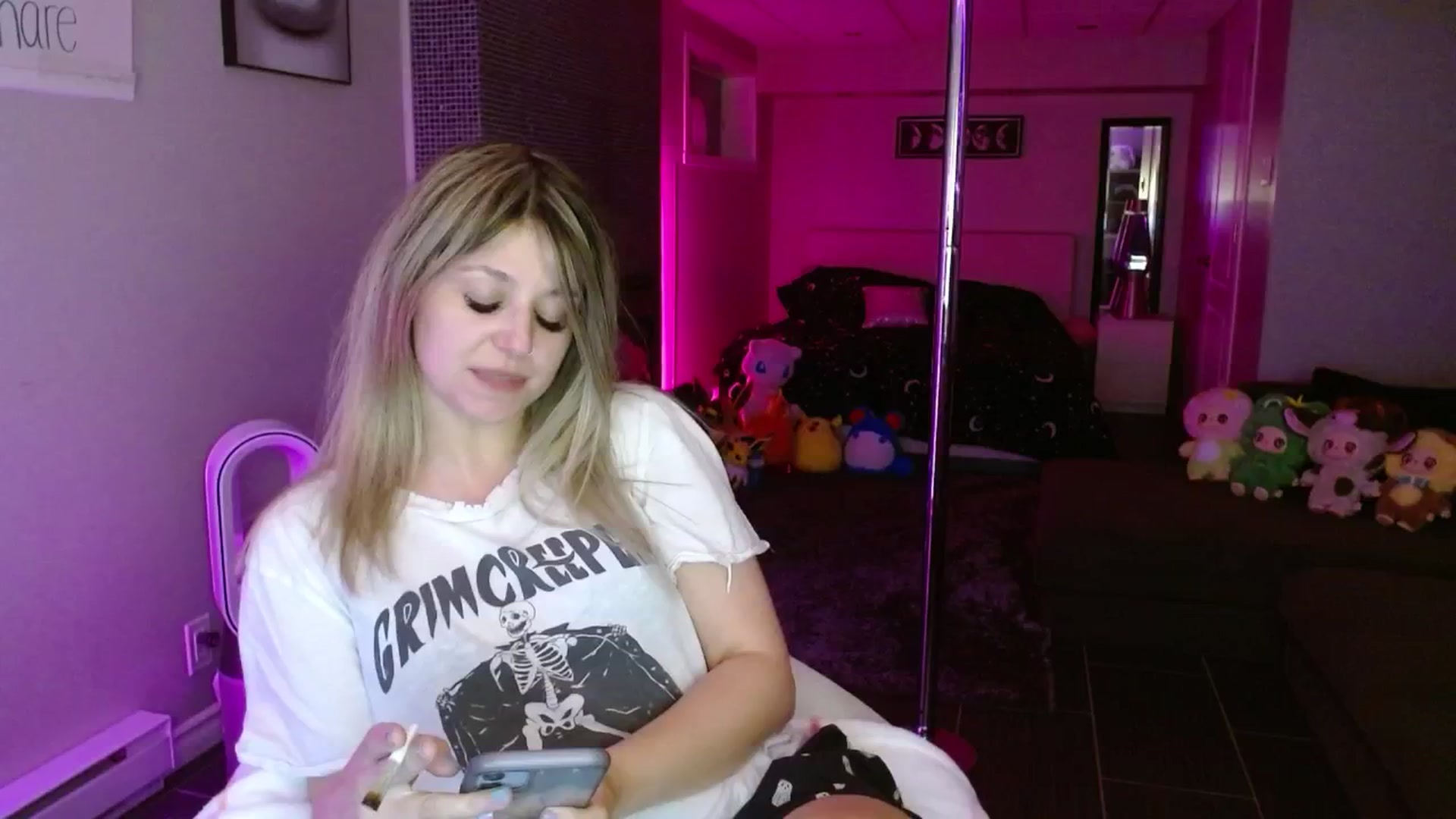 Gallery image thumbnail from Serafina's myfreecams stream on, 07/27/2025, 05:46 image 6 of 20