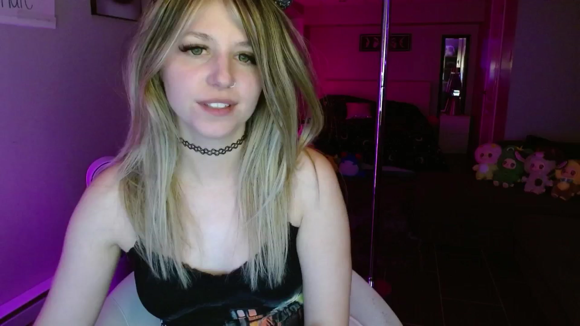 Gallery image thumbnail from Serafina's myfreecams stream on, 07/27/2025, 05:46 image 16 of 20