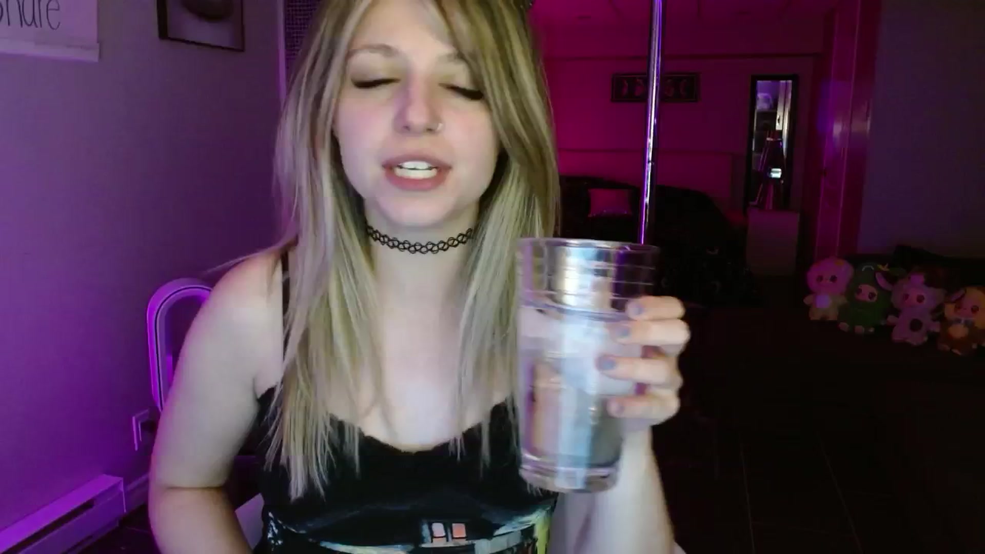 Gallery image thumbnail from Serafina's myfreecams stream on, 07/27/2025, 05:46 image 19 of 20