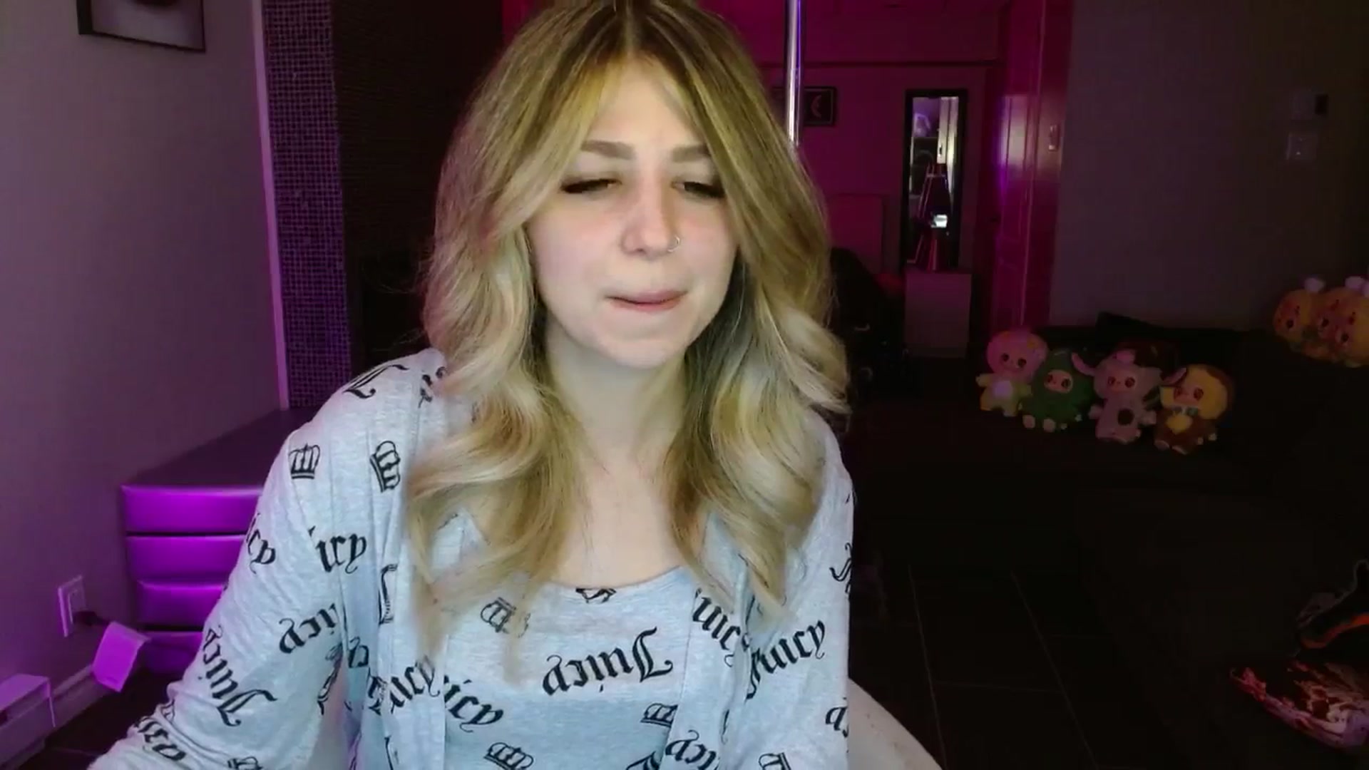 Gallery image thumbnail from Serafina's myfreecams stream on, 08/04/2025, 03:50 image 3 of 20
