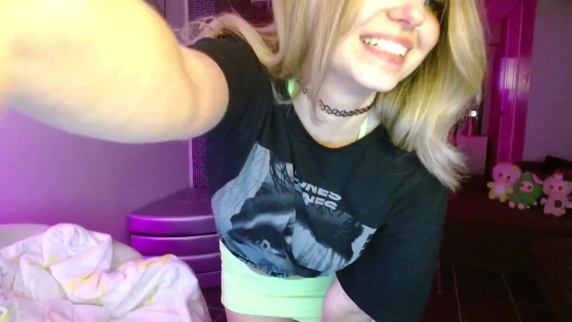 Gallery image thumbnail from Serafina's myfreecams stream on, 08/07/2025, 04:05 image 18 of 20