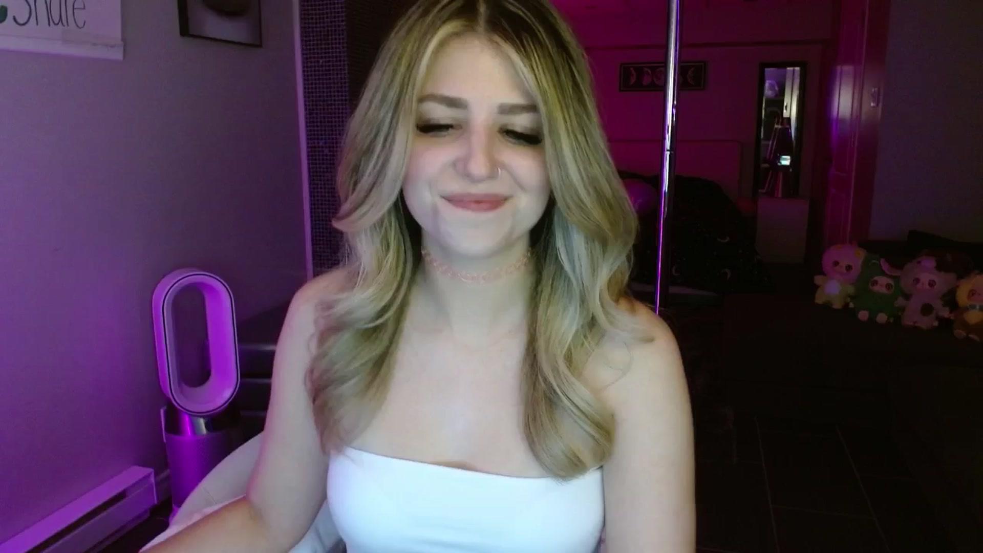 Gallery image thumbnail from Serafina's myfreecams stream on, 08/08/2025, 03:34 image 10 of 20