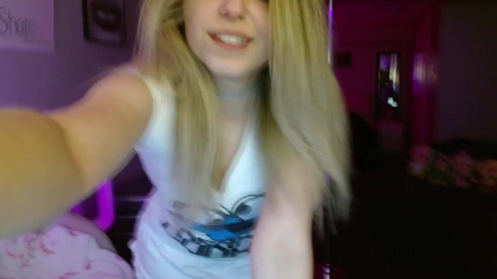 Gallery image thumbnail from Serafina's myfreecams stream on, 08/09/2025, 03:32 image 3 of 20