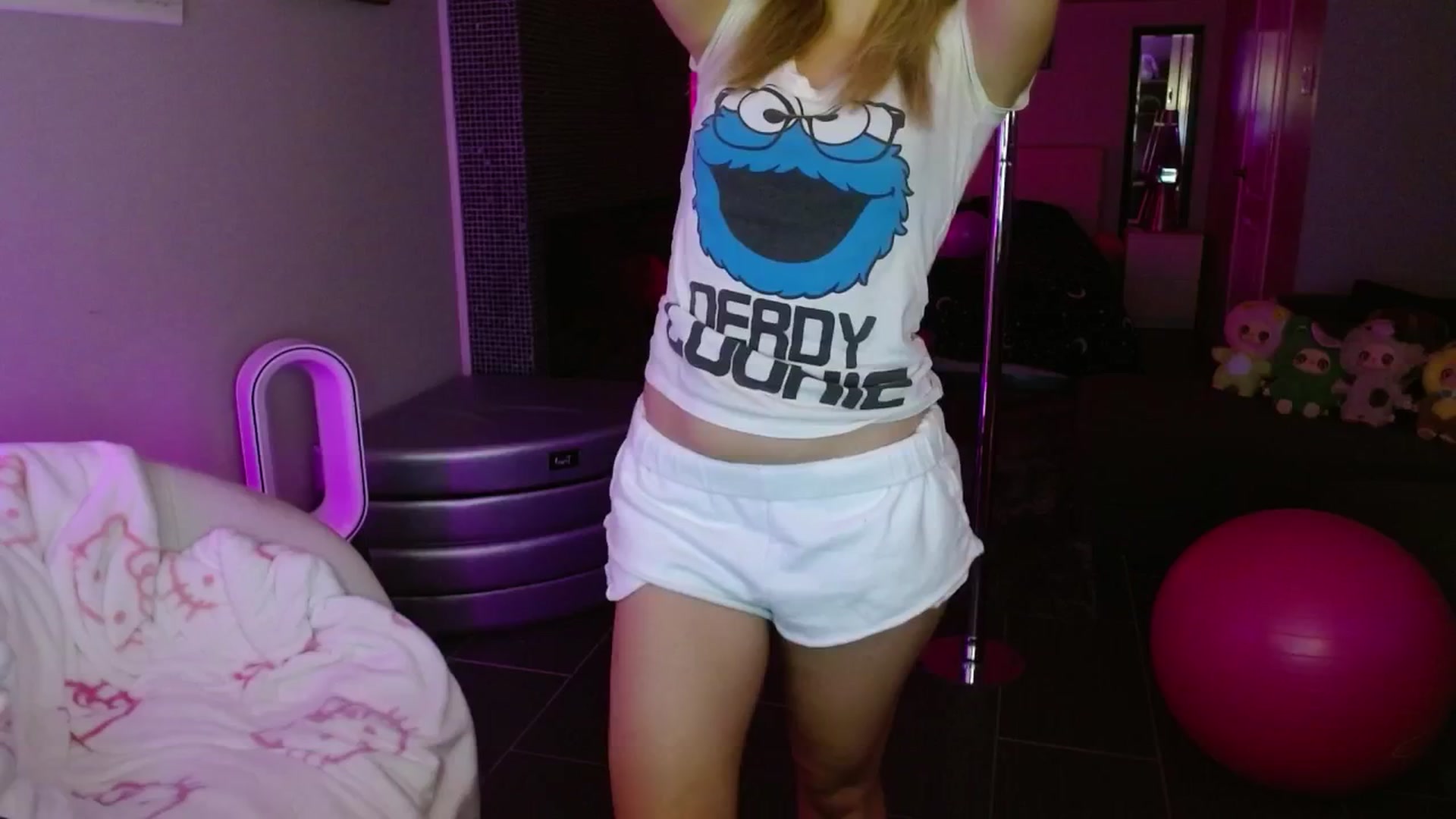 Gallery image thumbnail from Serafina's myfreecams stream on, 08/09/2025, 03:32 image 1 of 20