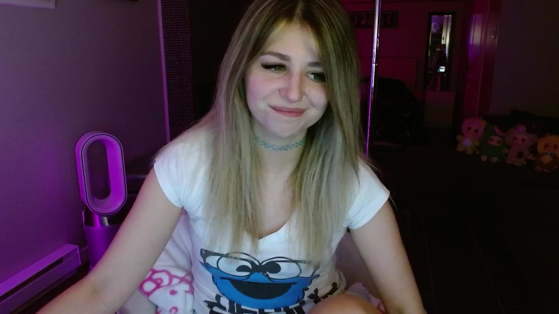 Gallery image thumbnail from Serafina's myfreecams stream on, 08/09/2025, 03:32 image 16 of 20