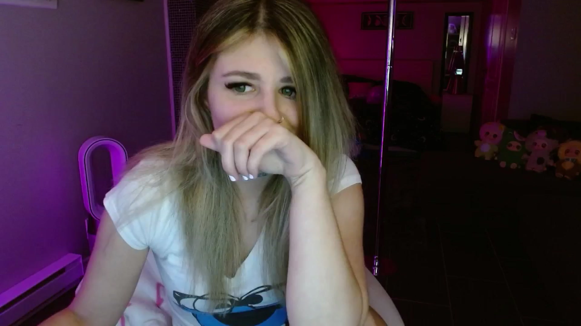 Gallery image thumbnail from Serafina's myfreecams stream on, 08/09/2025, 03:32 image 7 of 20