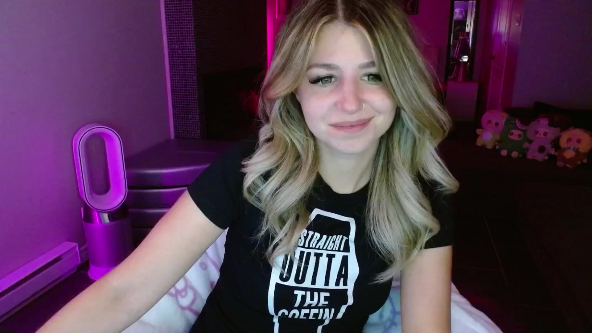 Gallery image thumbnail from Serafina's myfreecams stream on, 08/20/2025, 05:12 image 4 of 20