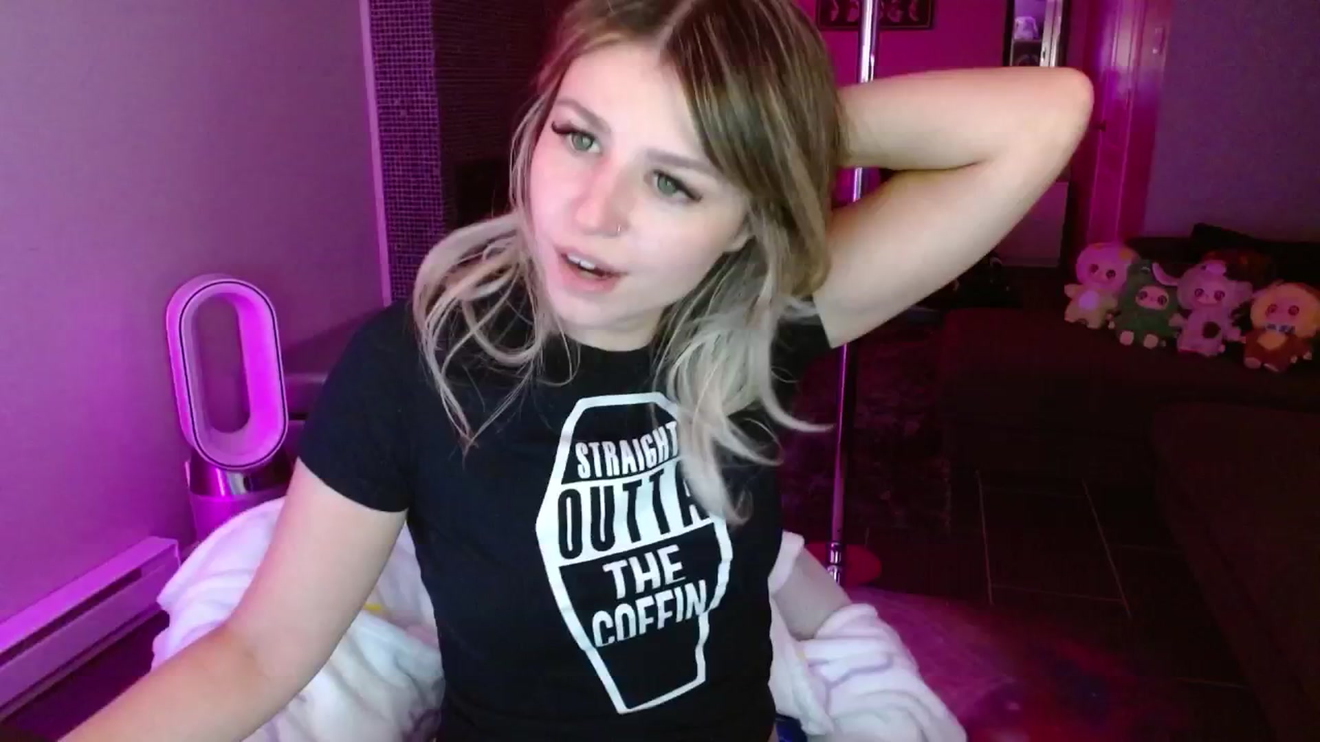 Gallery image thumbnail from Serafina's myfreecams stream on, 08/20/2025, 05:12 image 19 of 20