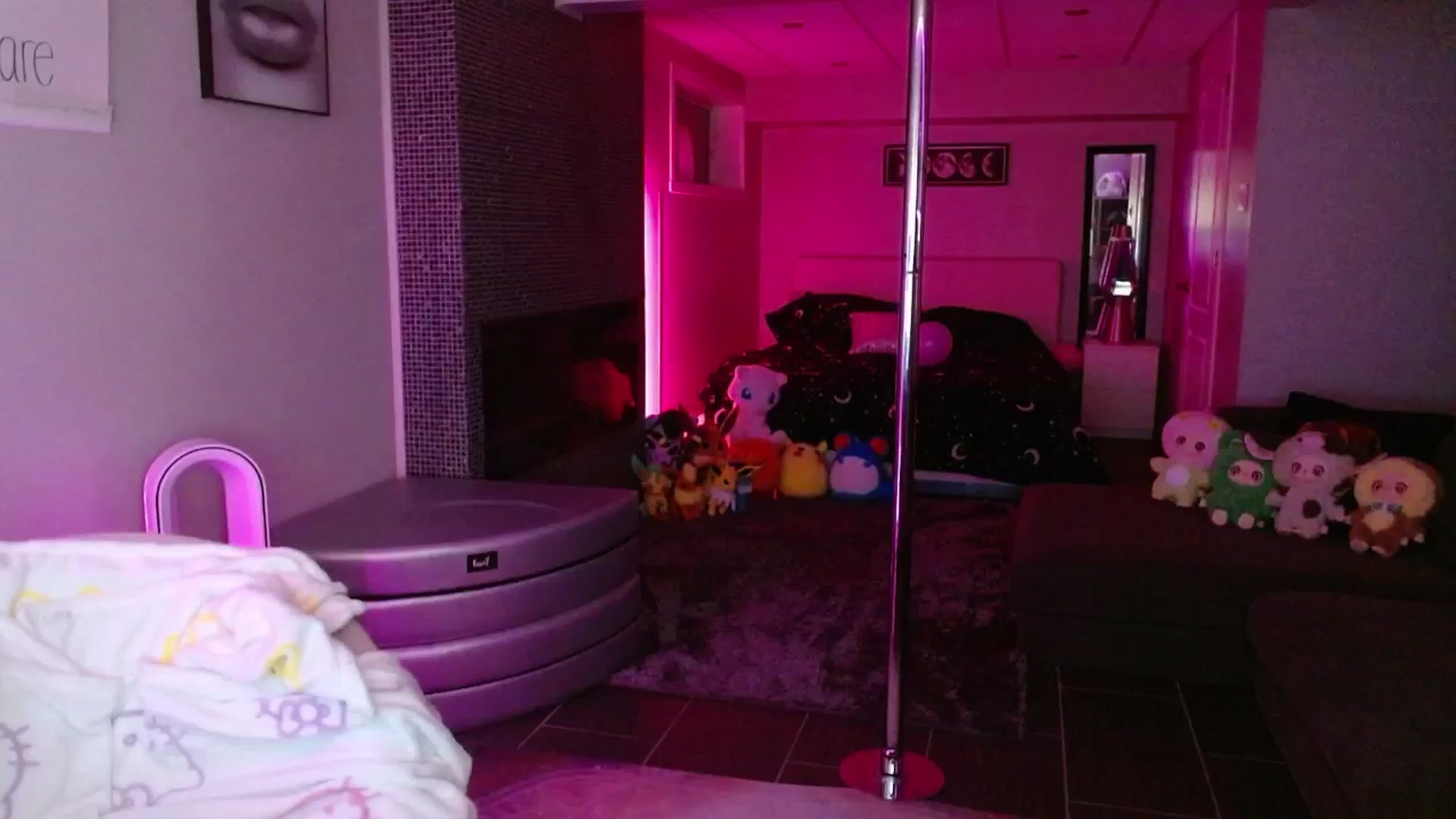 Gallery image thumbnail from Serafina's myfreecams stream on, 08/20/2025, 05:12 image 16 of 20