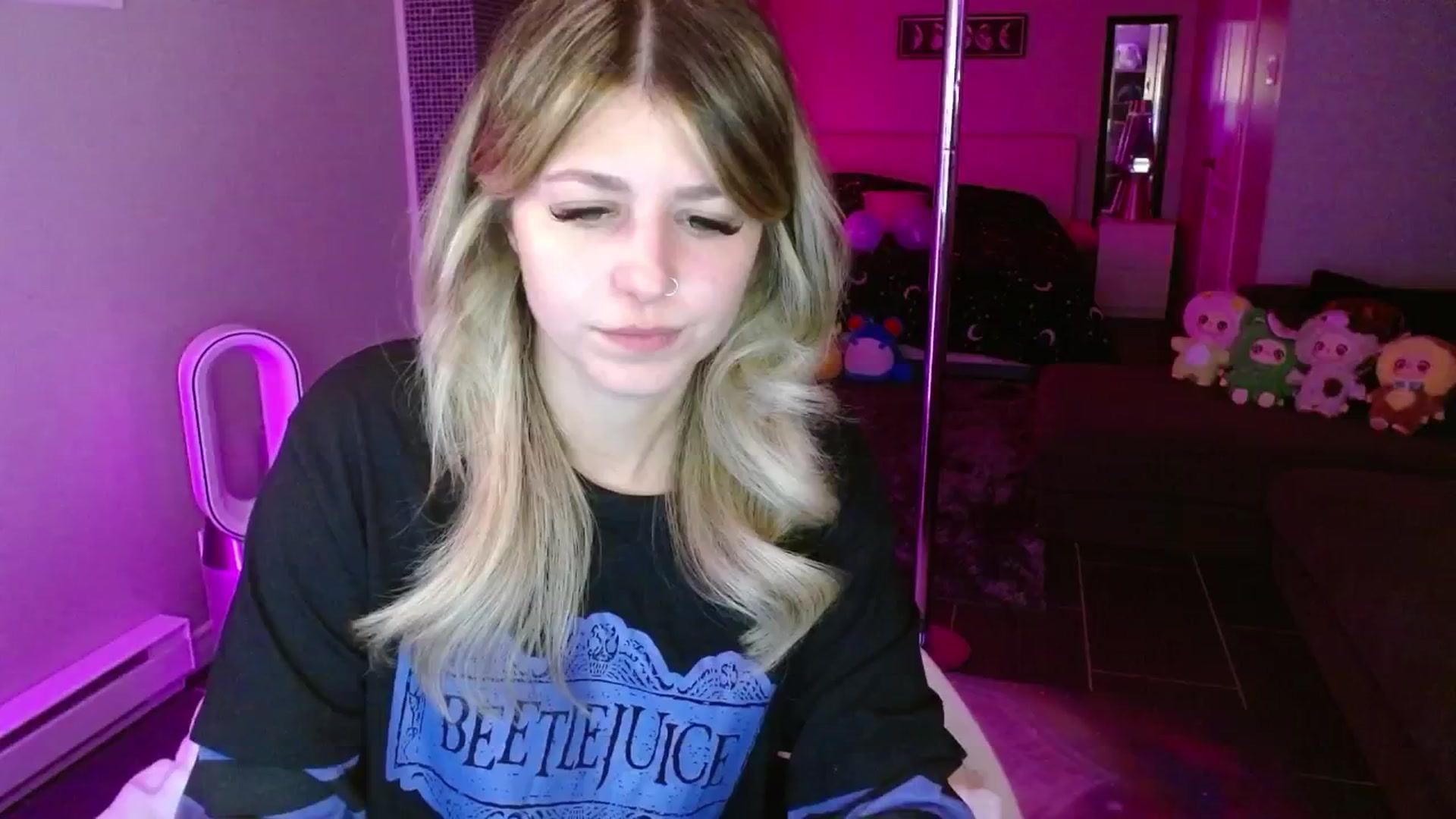 Gallery image thumbnail from Serafina's myfreecams stream on, 08/21/2025, 03:41 image 9 of 20