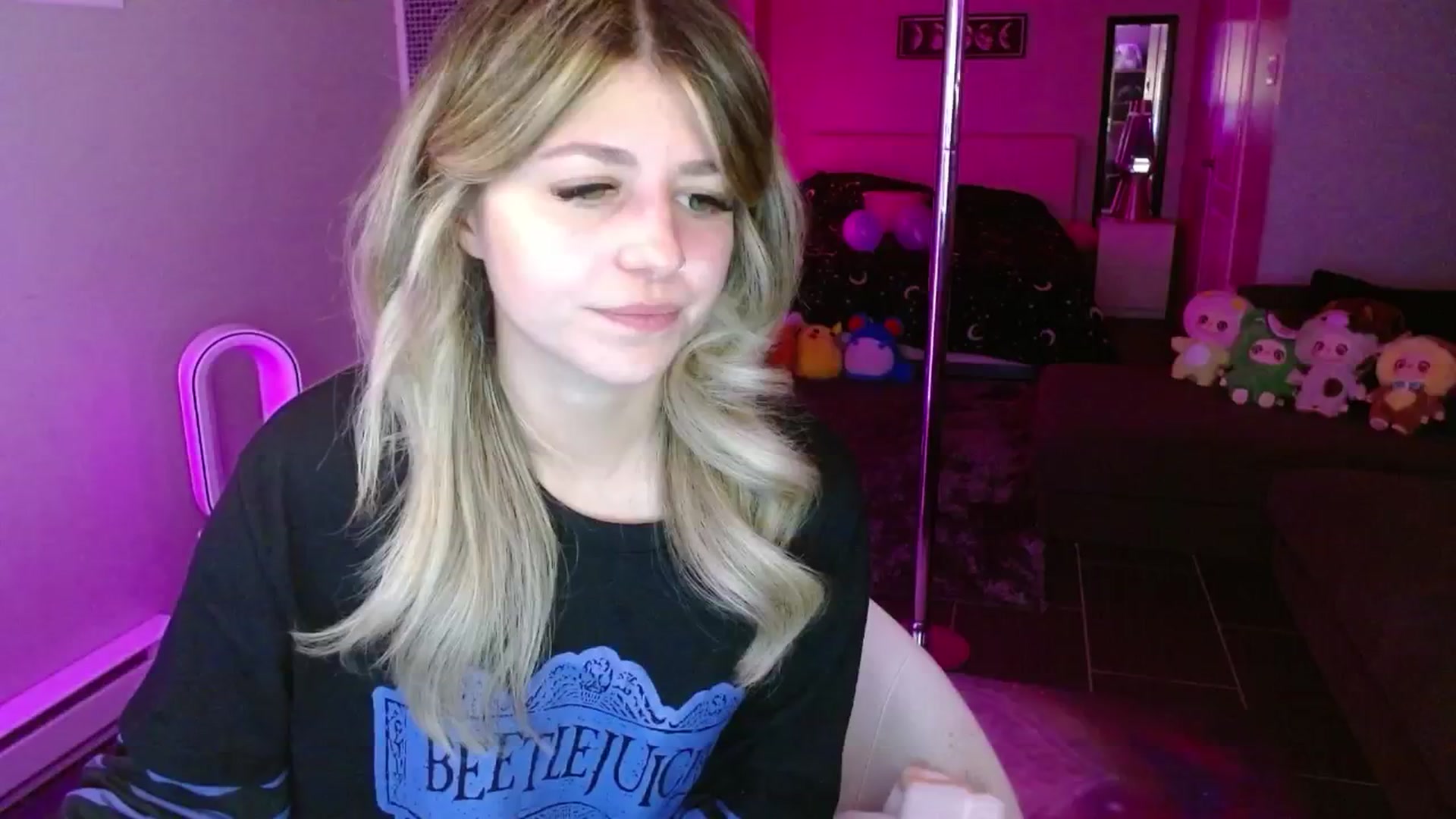 Gallery image thumbnail from Serafina's myfreecams stream on, 08/21/2025, 03:41 image 8 of 20