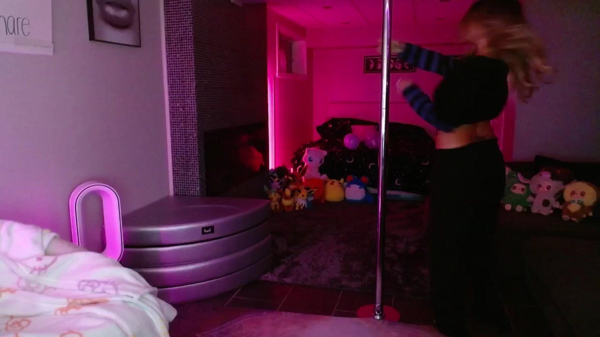 Gallery image thumbnail from Serafina's myfreecams stream on, 08/21/2025, 06:53 image 2 of 20