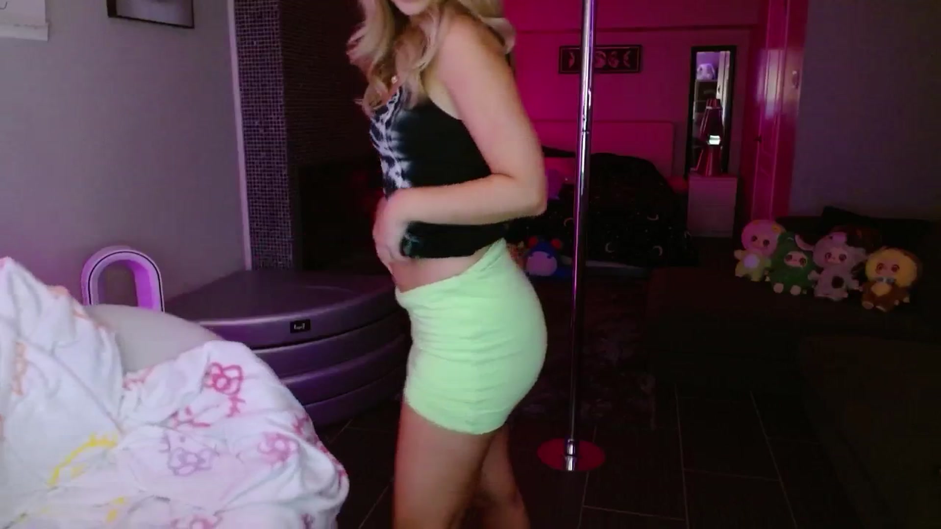 Gallery image thumbnail from Serafina's myfreecams stream on, 08/24/2025, 03:52 image 2 of 20