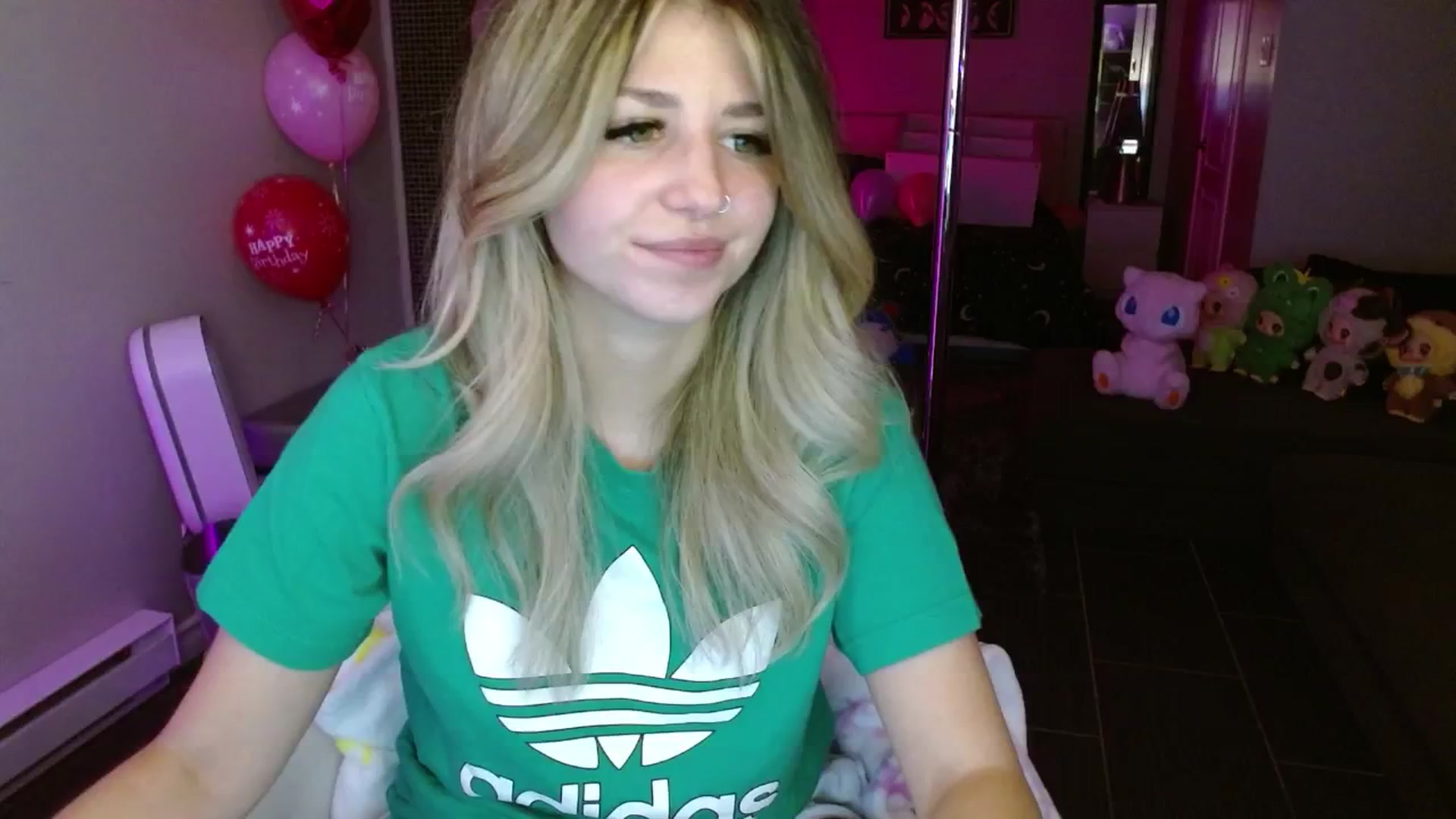 Gallery image thumbnail from Serafina's myfreecams stream on, 09/05/2025, 03:38 image 12 of 20