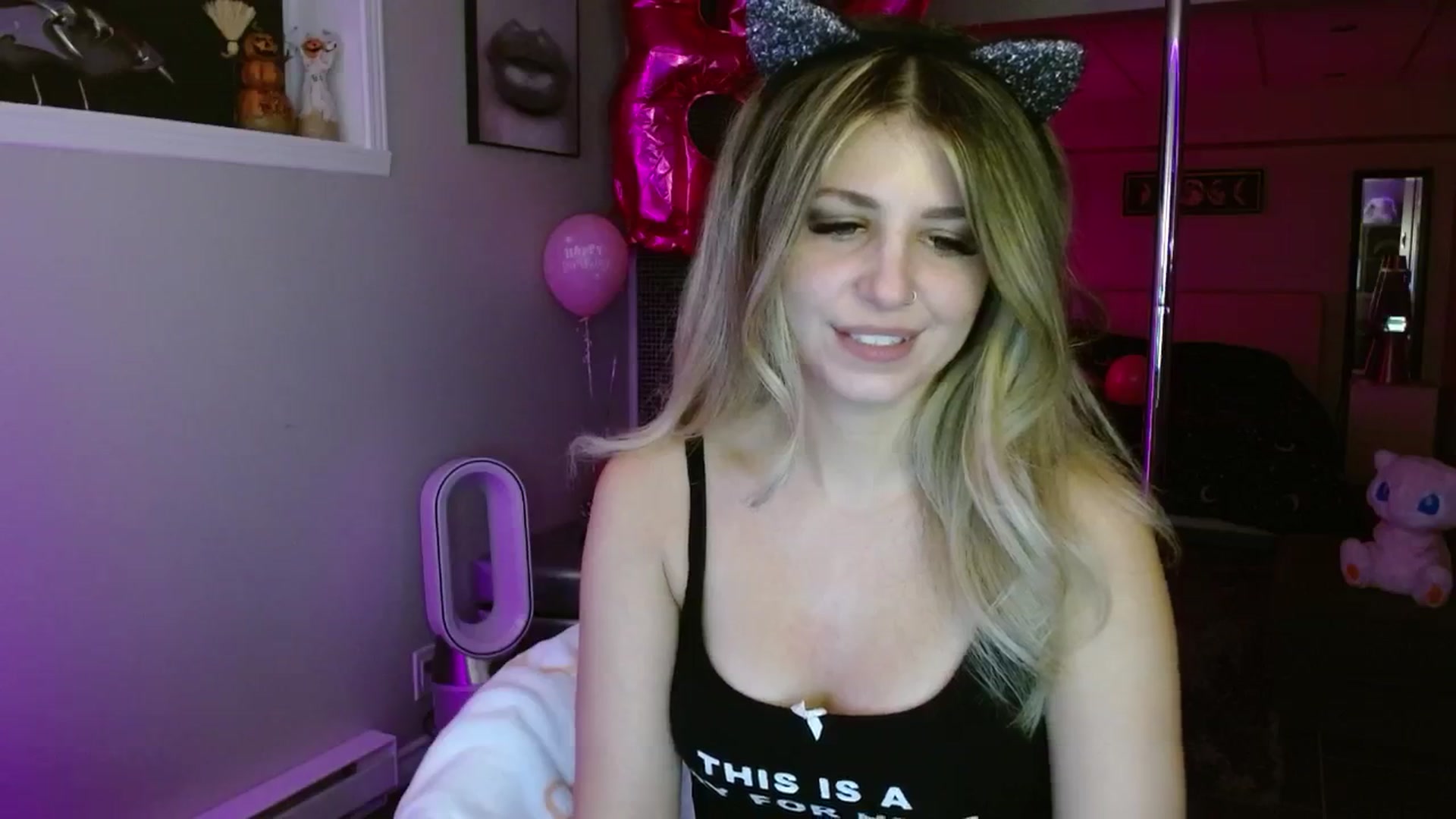 Gallery image thumbnail from Serafina's myfreecams stream on, 09/14/2025, 04:19 image 20 of 20