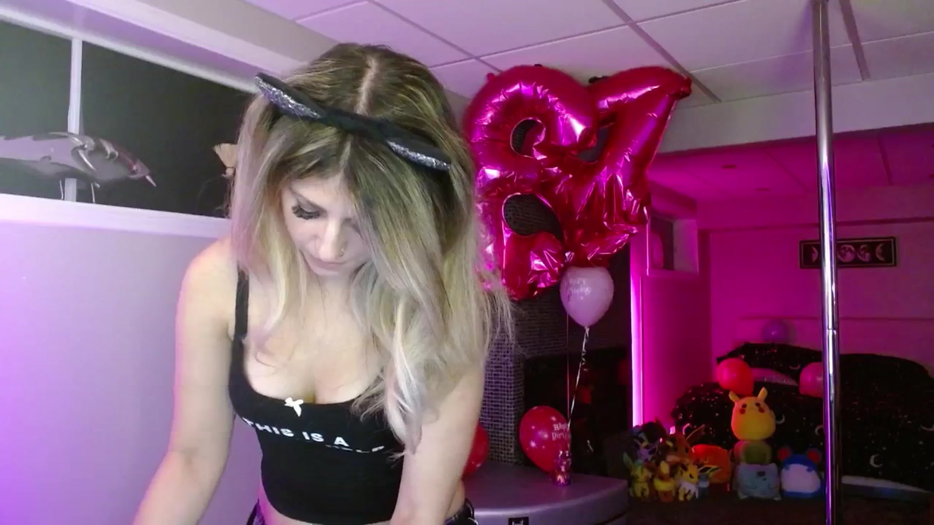 Gallery image thumbnail from Serafina's myfreecams stream on, 09/14/2025, 04:19 image 14 of 20