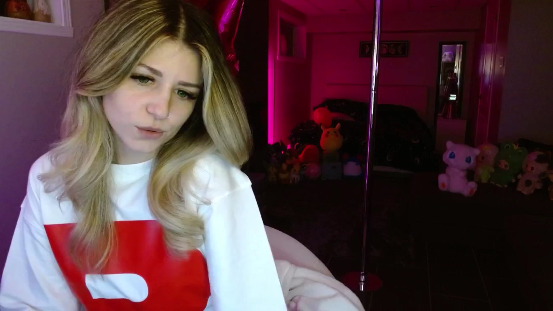 Gallery image thumbnail from Serafina's myfreecams stream on, 09/18/2025, 04:06 image 7 of 20