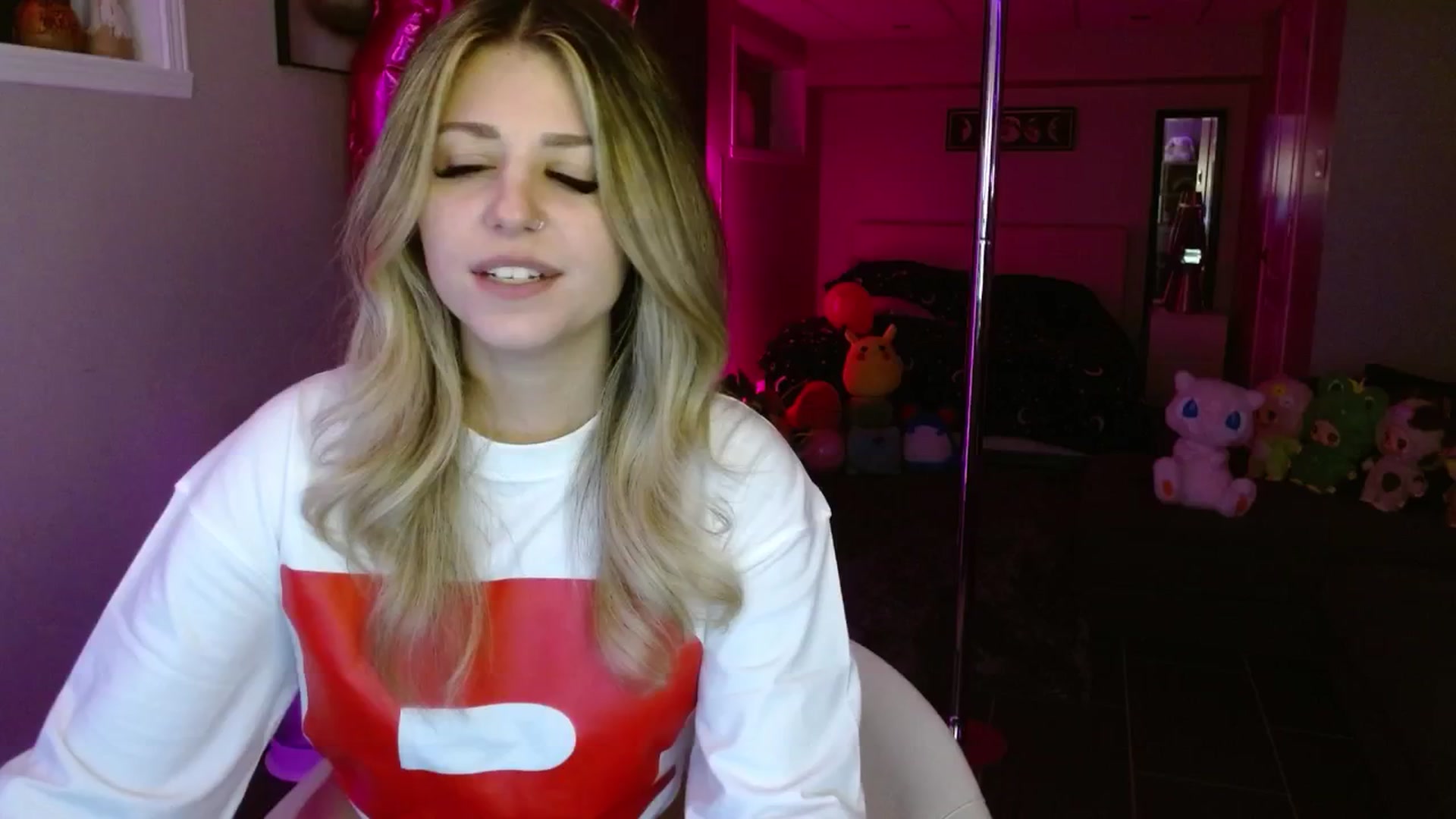 Gallery image thumbnail from Serafina's myfreecams stream on, 09/18/2025, 04:06 image 11 of 20
