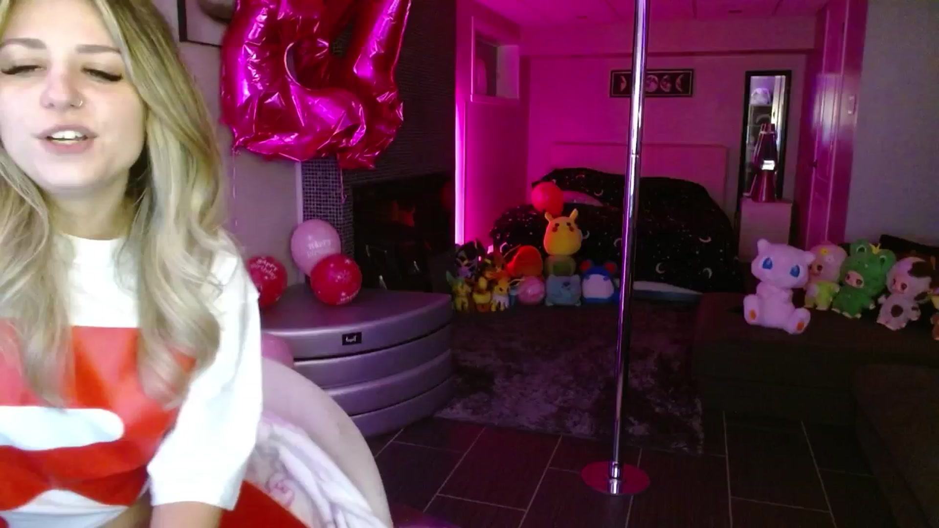 Gallery image thumbnail from Serafina's myfreecams stream on, 09/18/2025, 04:06 image 14 of 20