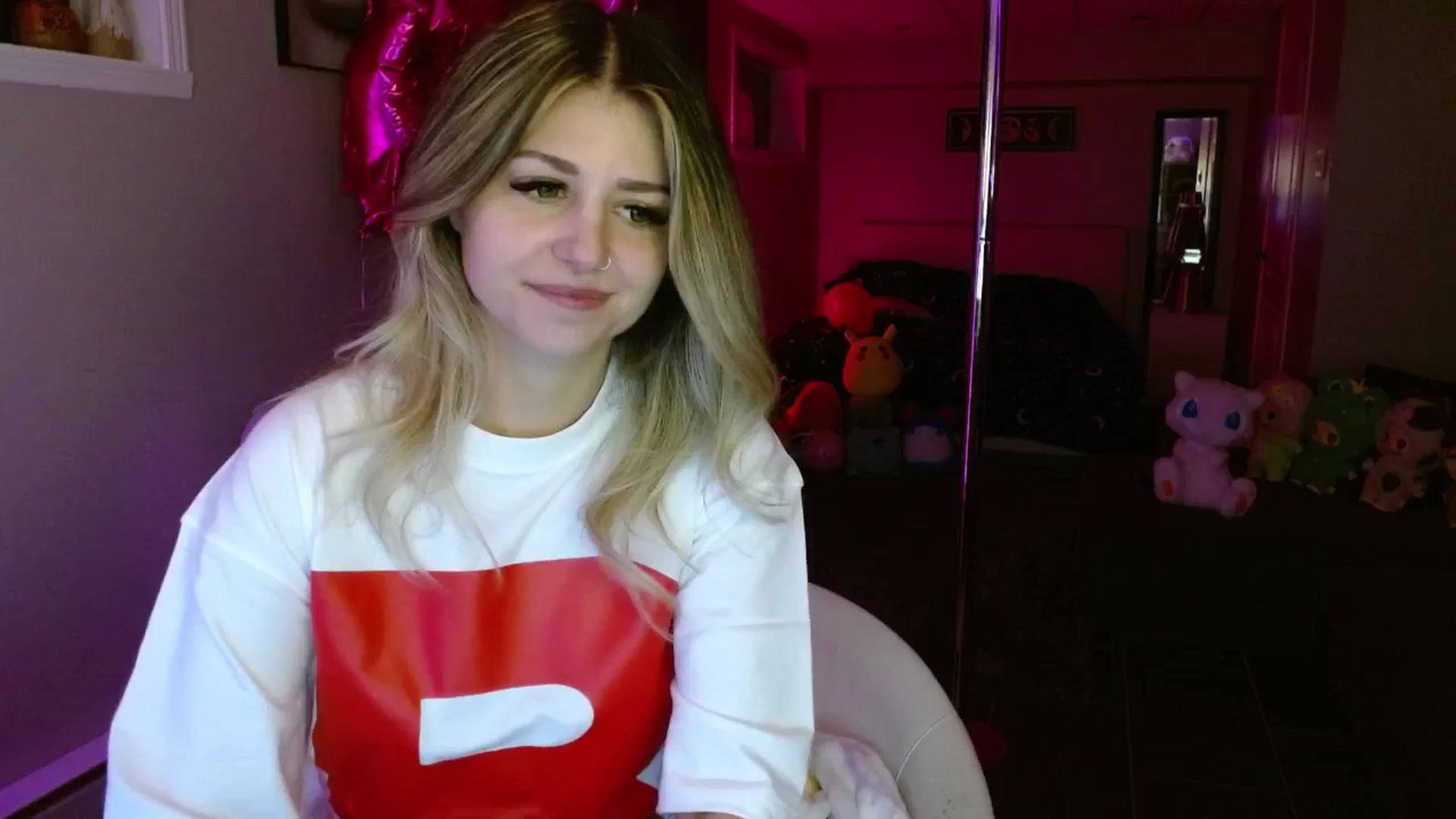 Gallery image thumbnail from Serafina's myfreecams stream on, 09/18/2025, 04:06 image 20 of 20