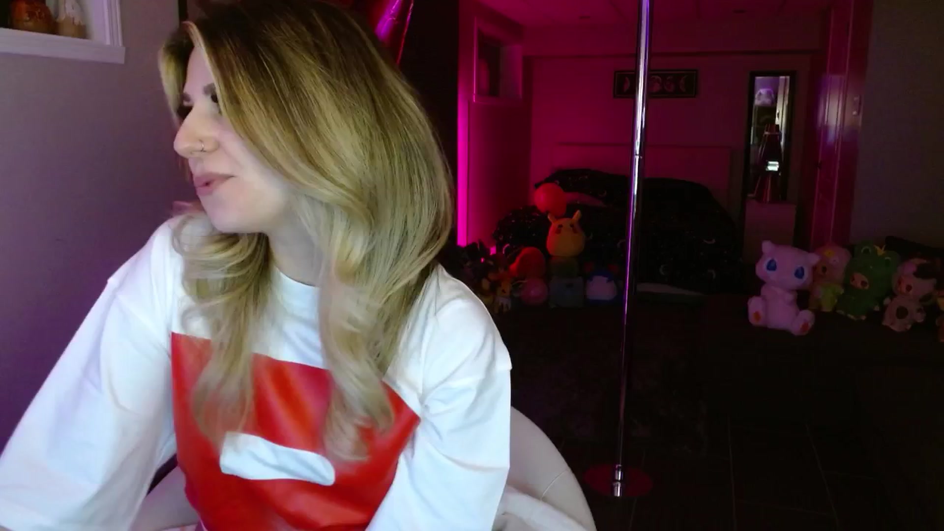 Gallery image thumbnail from Serafina's myfreecams stream on, 09/18/2025, 04:06 image 8 of 20