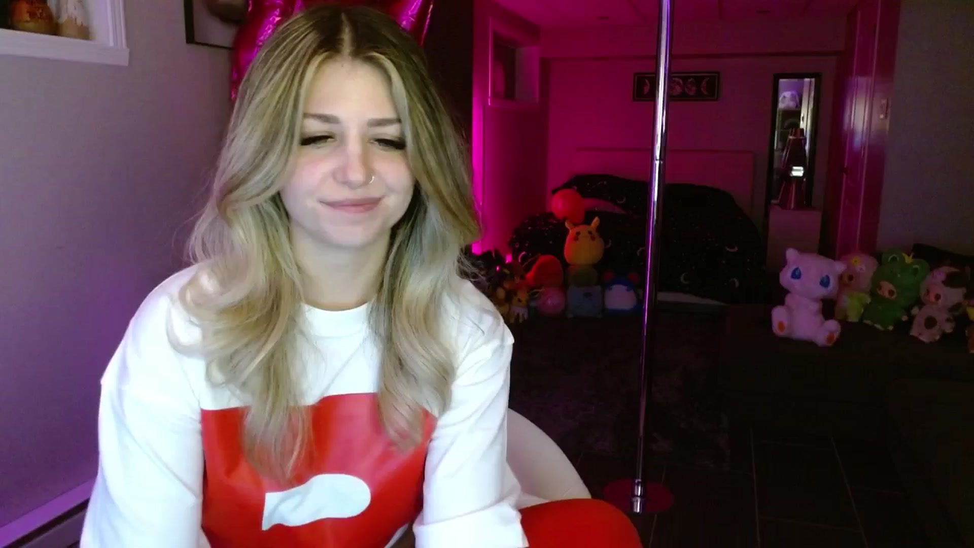 Gallery image thumbnail from Serafina's myfreecams stream on, 09/18/2025, 04:06 image 9 of 20