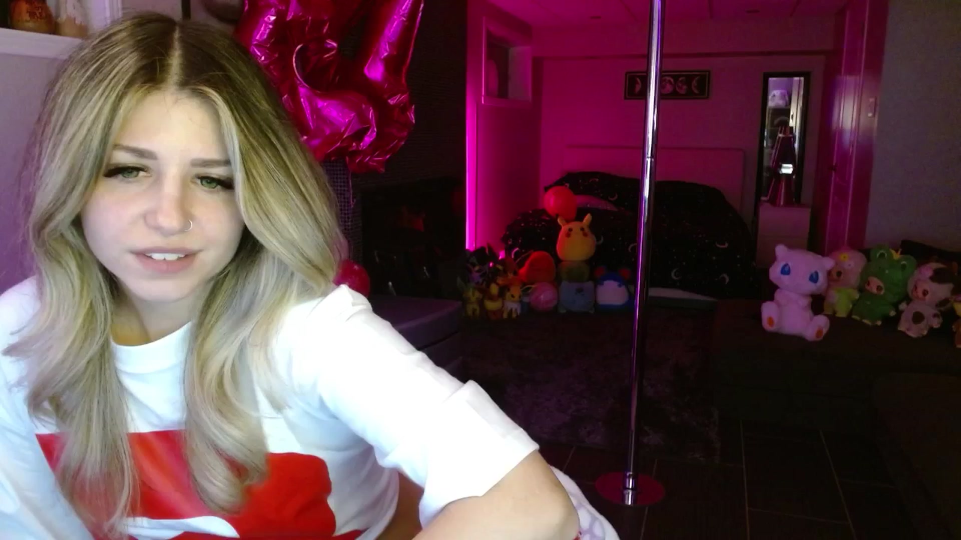Gallery image thumbnail from Serafina's myfreecams stream on, 09/18/2025, 04:06 image 6 of 20