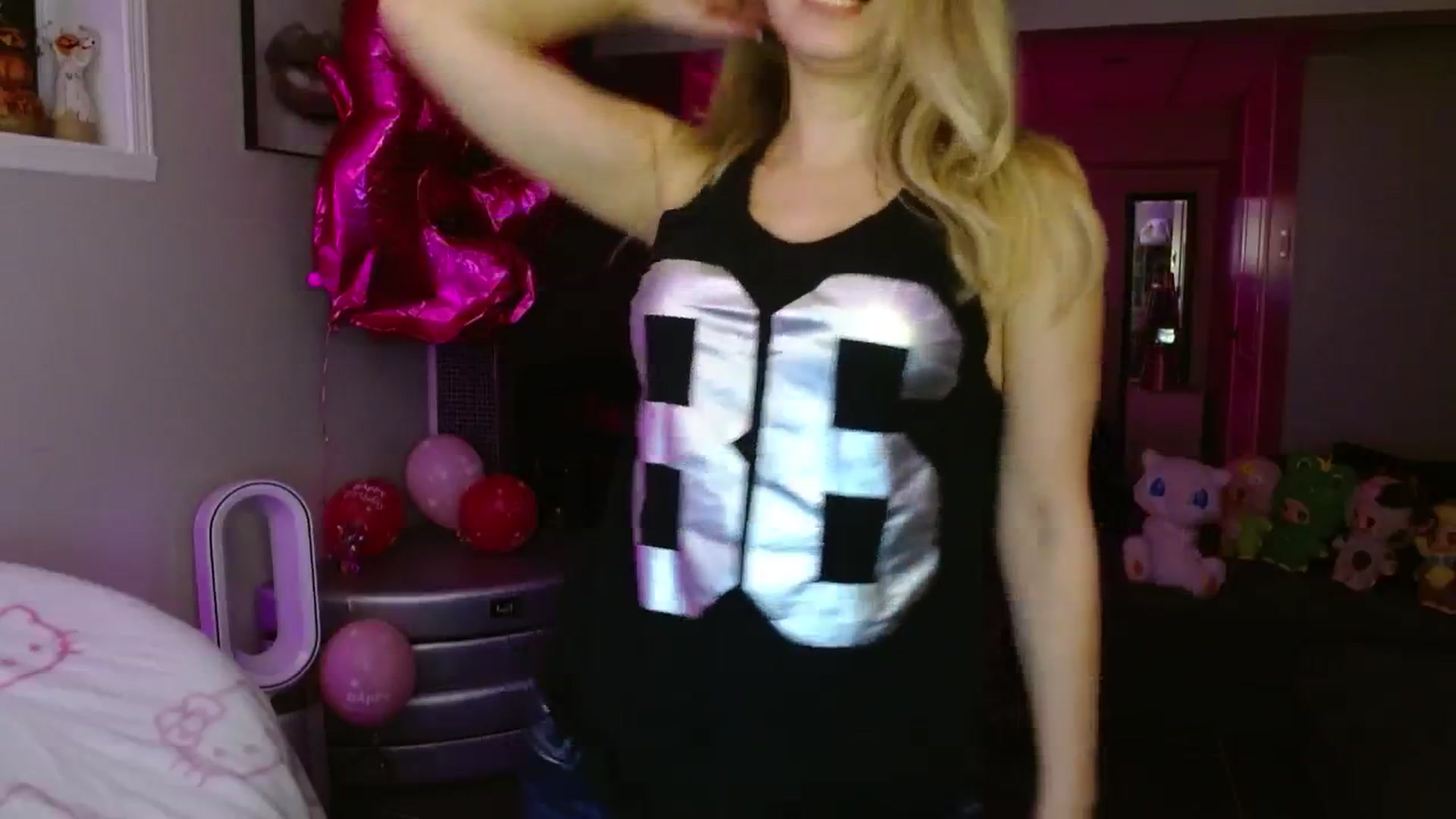 Gallery image thumbnail from Serafina's myfreecams stream on, 09/19/2025, 04:39 image 9 of 20