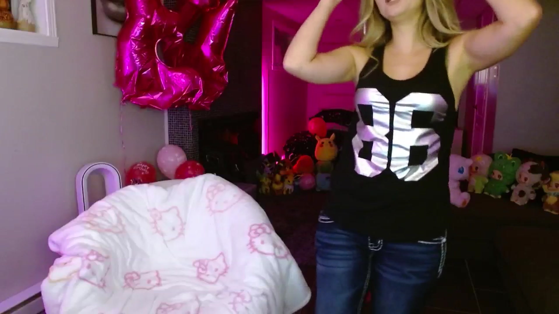 Gallery image thumbnail from Serafina's myfreecams stream on, 09/19/2025, 04:39 image 5 of 20