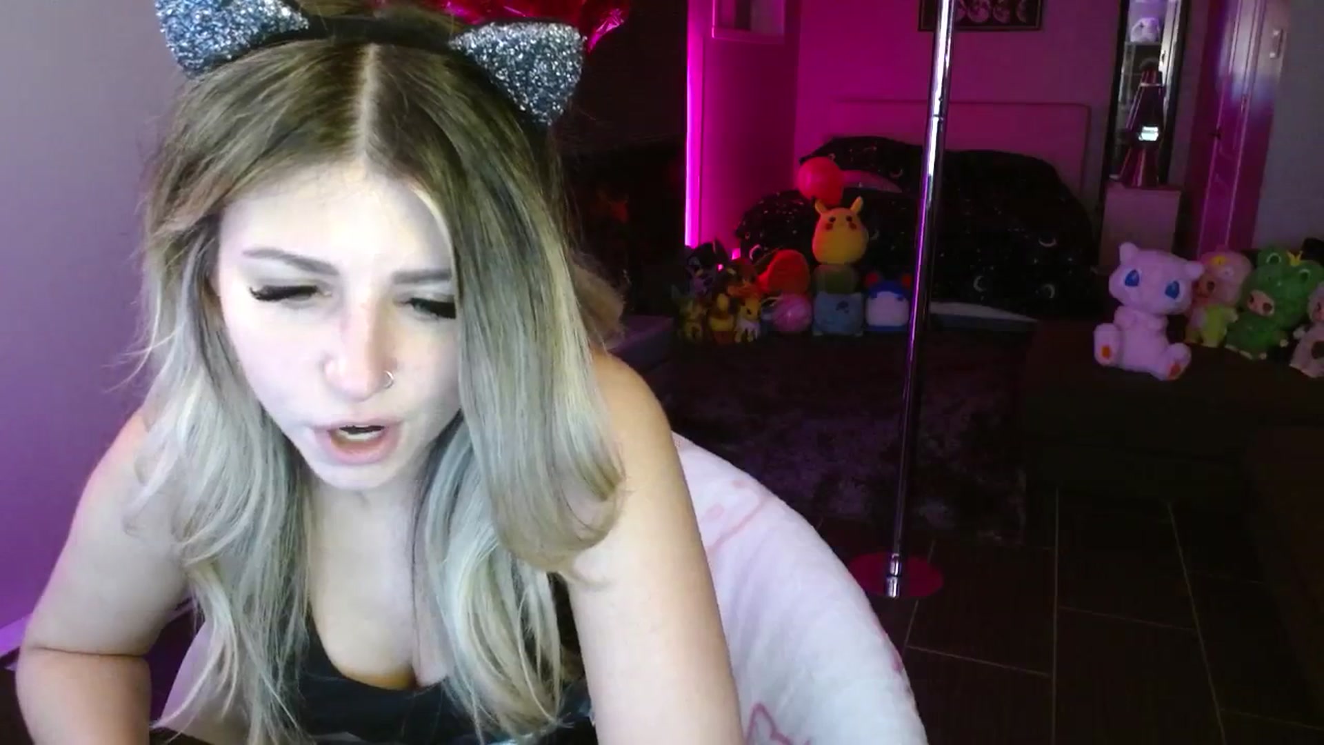 Gallery image thumbnail from Serafina's myfreecams stream on, 09/19/2025, 04:39 image 19 of 20