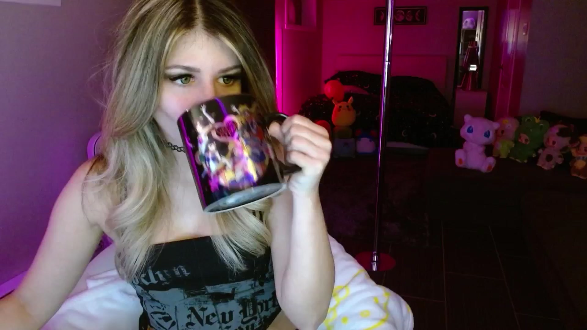 Gallery image thumbnail from Serafina's myfreecams stream on, 09/20/2025, 05:06 image 11 of 20