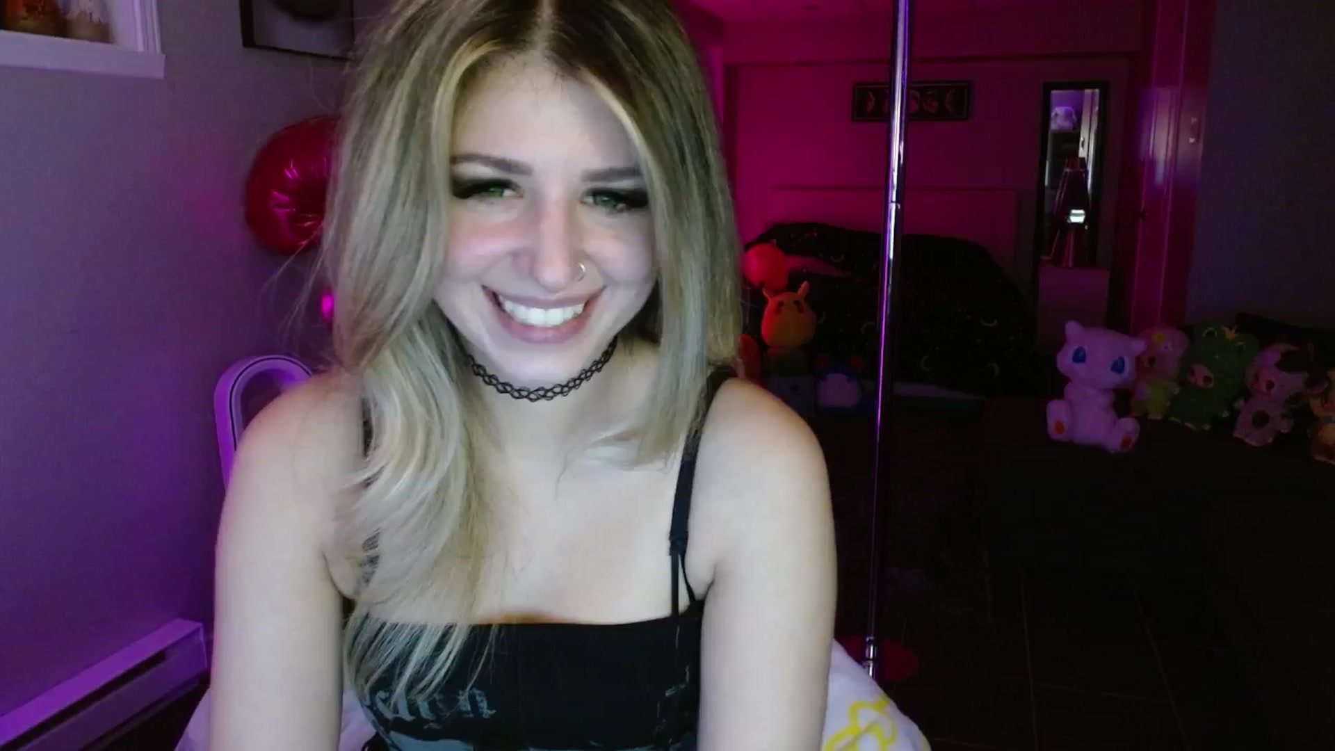 Gallery image thumbnail from Serafina's myfreecams stream on, 09/20/2025, 05:06 image 16 of 20
