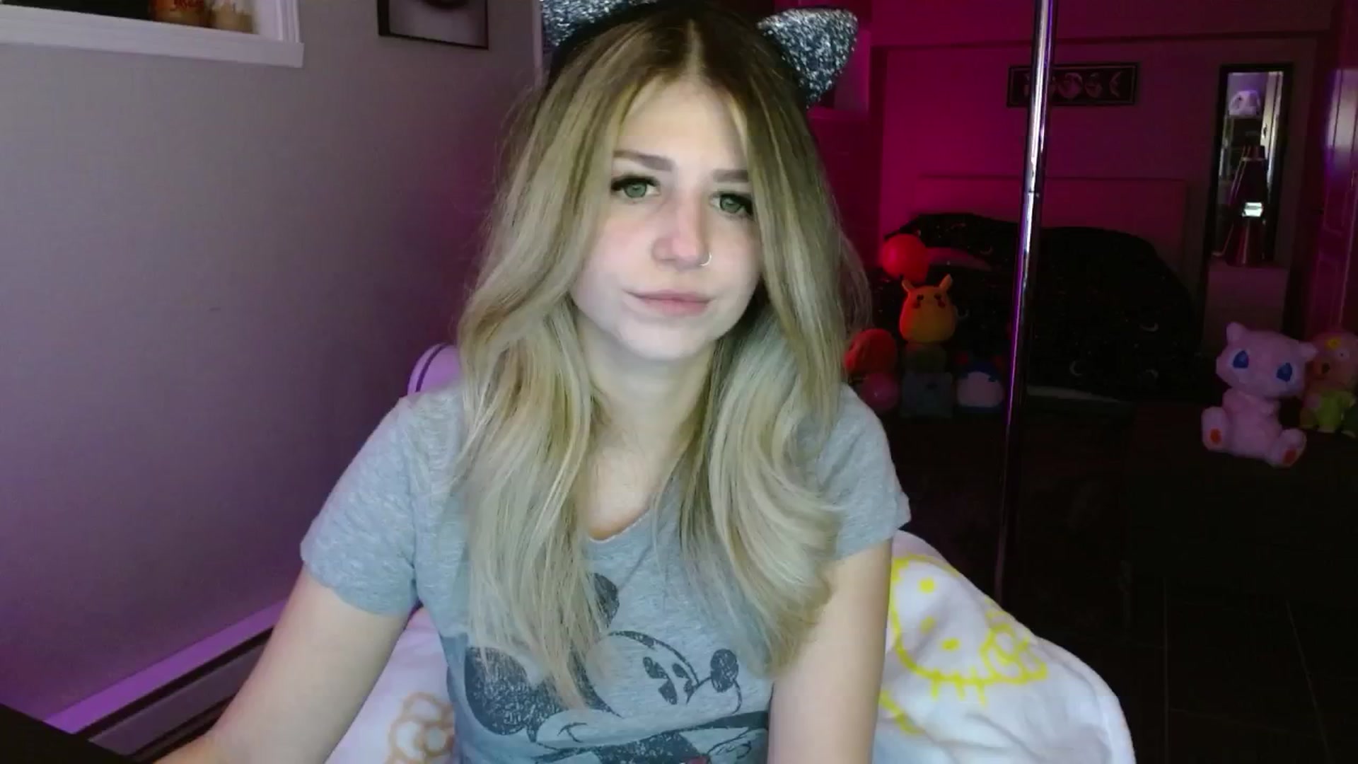 Gallery image thumbnail from Serafina's myfreecams stream on, 09/22/2025, 04:16 image 6 of 20