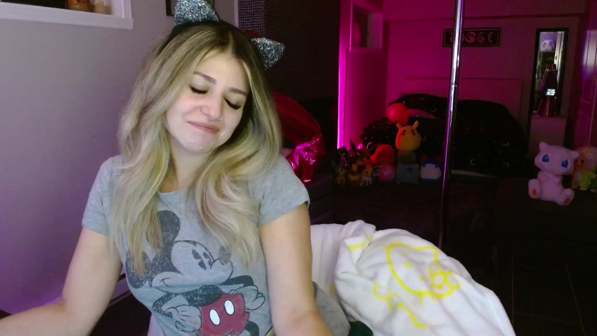 Gallery image thumbnail from Serafina's myfreecams stream on, 09/22/2025, 04:16 image 7 of 20