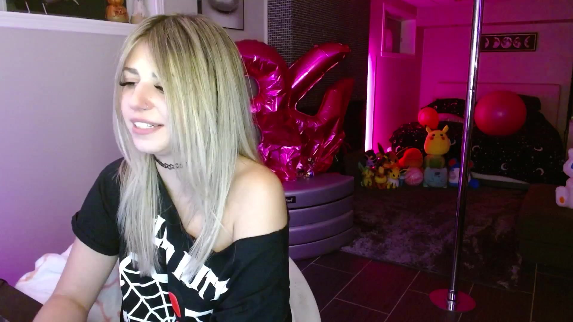 Gallery image thumbnail from Serafina's myfreecams stream on, 09/25/2025, 06:16 image 17 of 20