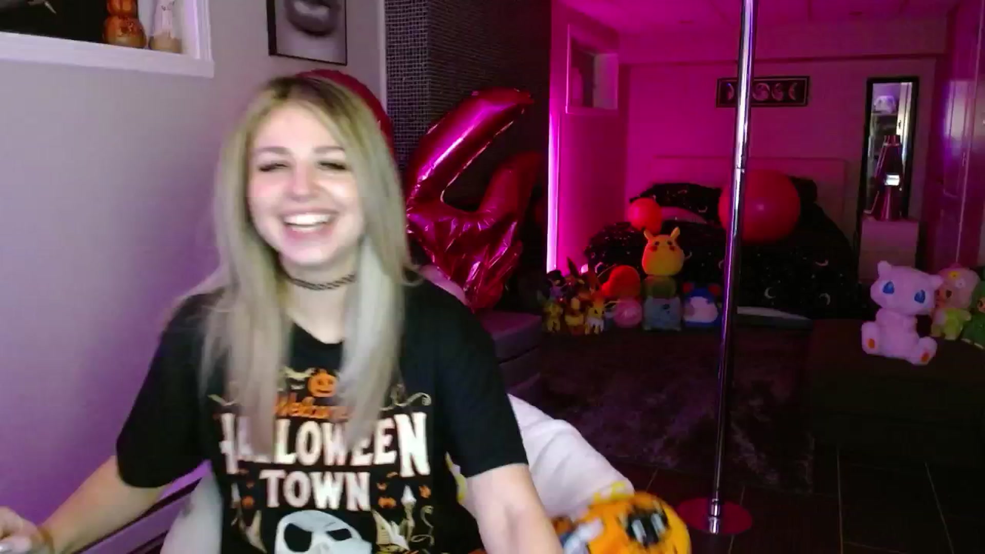 Gallery image thumbnail from Serafina's myfreecams stream on, 09/27/2025, 03:57 image 19 of 20
