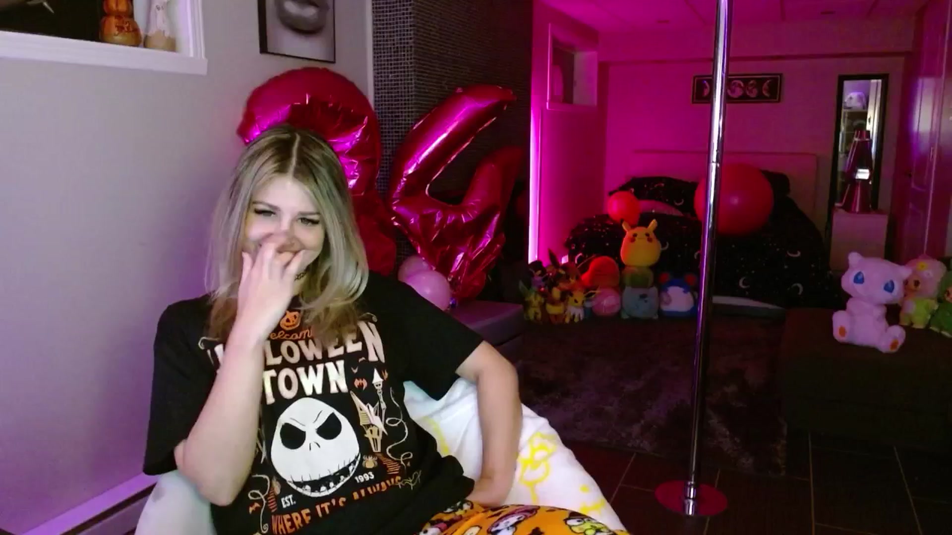Gallery image thumbnail from Serafina's myfreecams stream on, 09/27/2025, 03:57 image 3 of 20