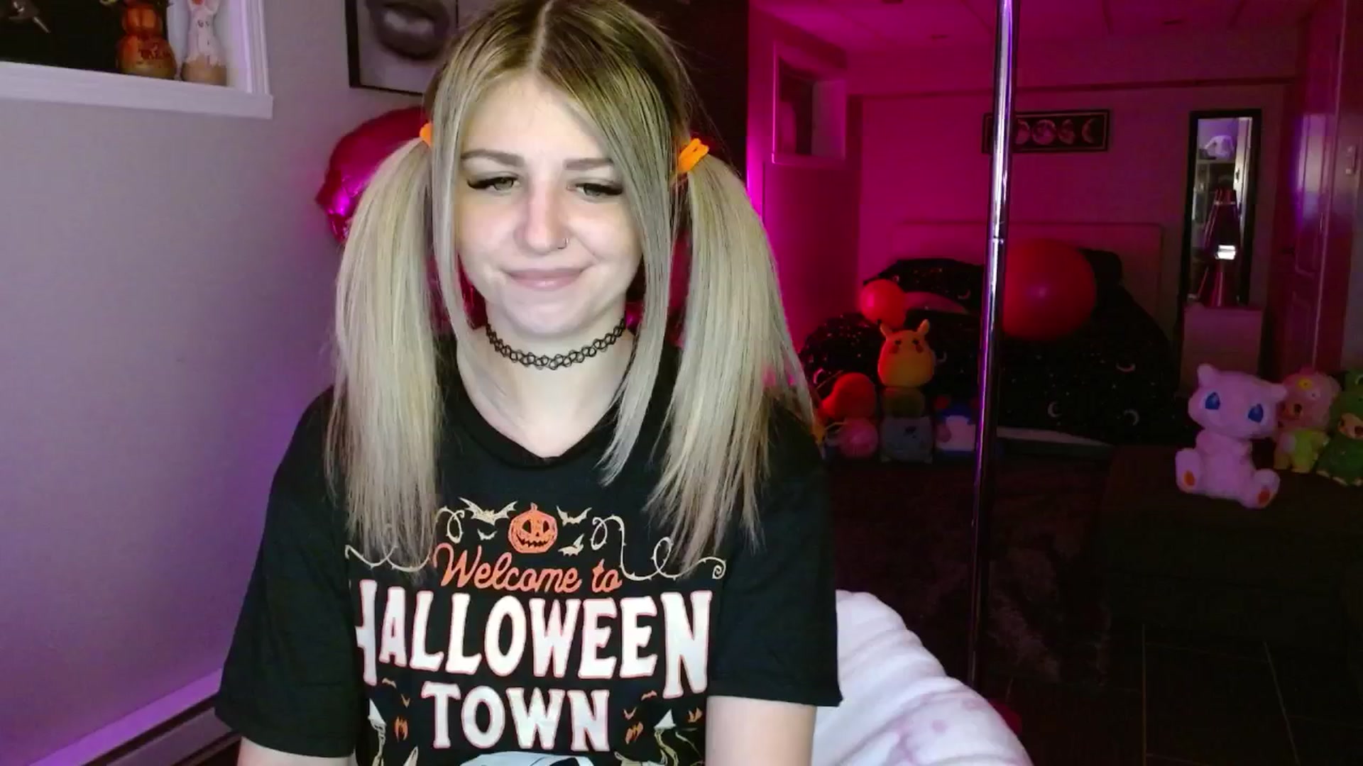 Gallery image thumbnail from Serafina's myfreecams stream on, 09/27/2025, 05:44 image 6 of 20