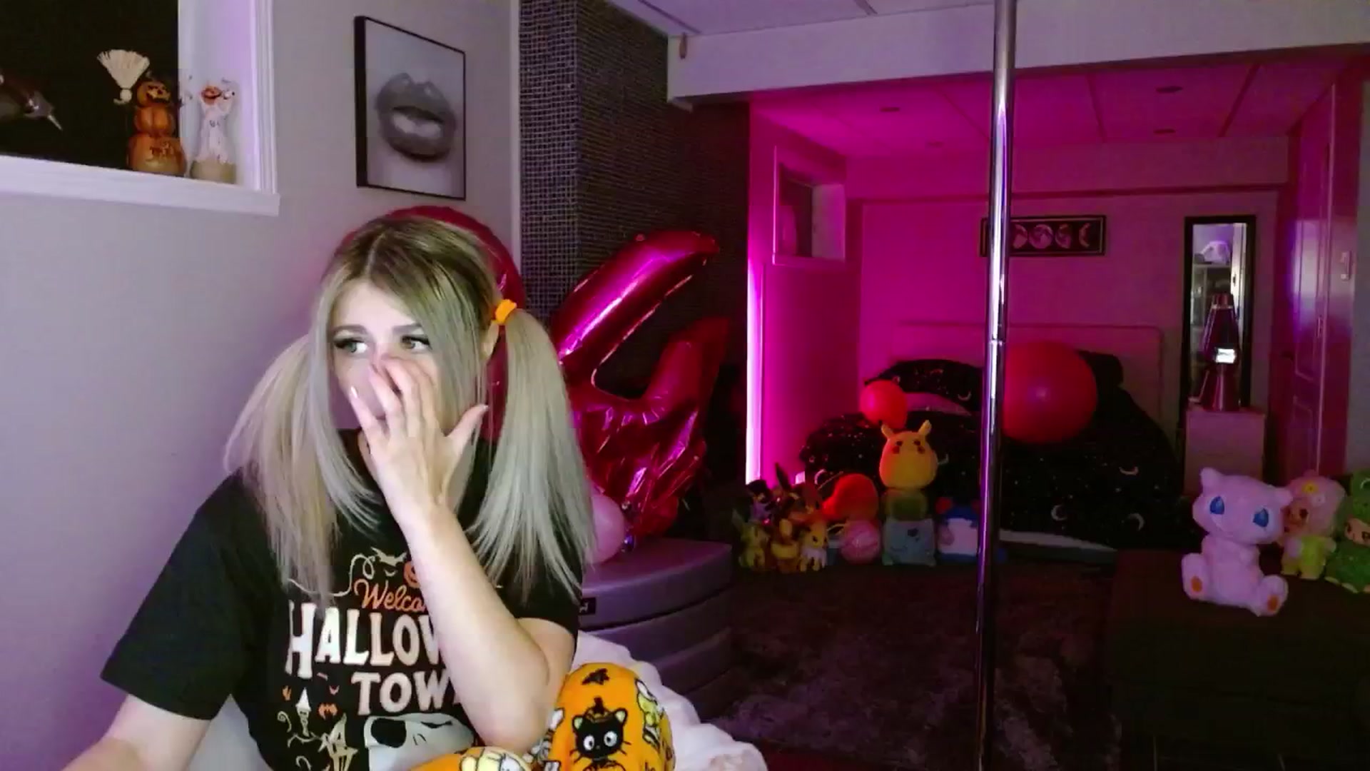 Gallery image thumbnail from Serafina's myfreecams stream on, 09/27/2025, 05:44 image 5 of 20