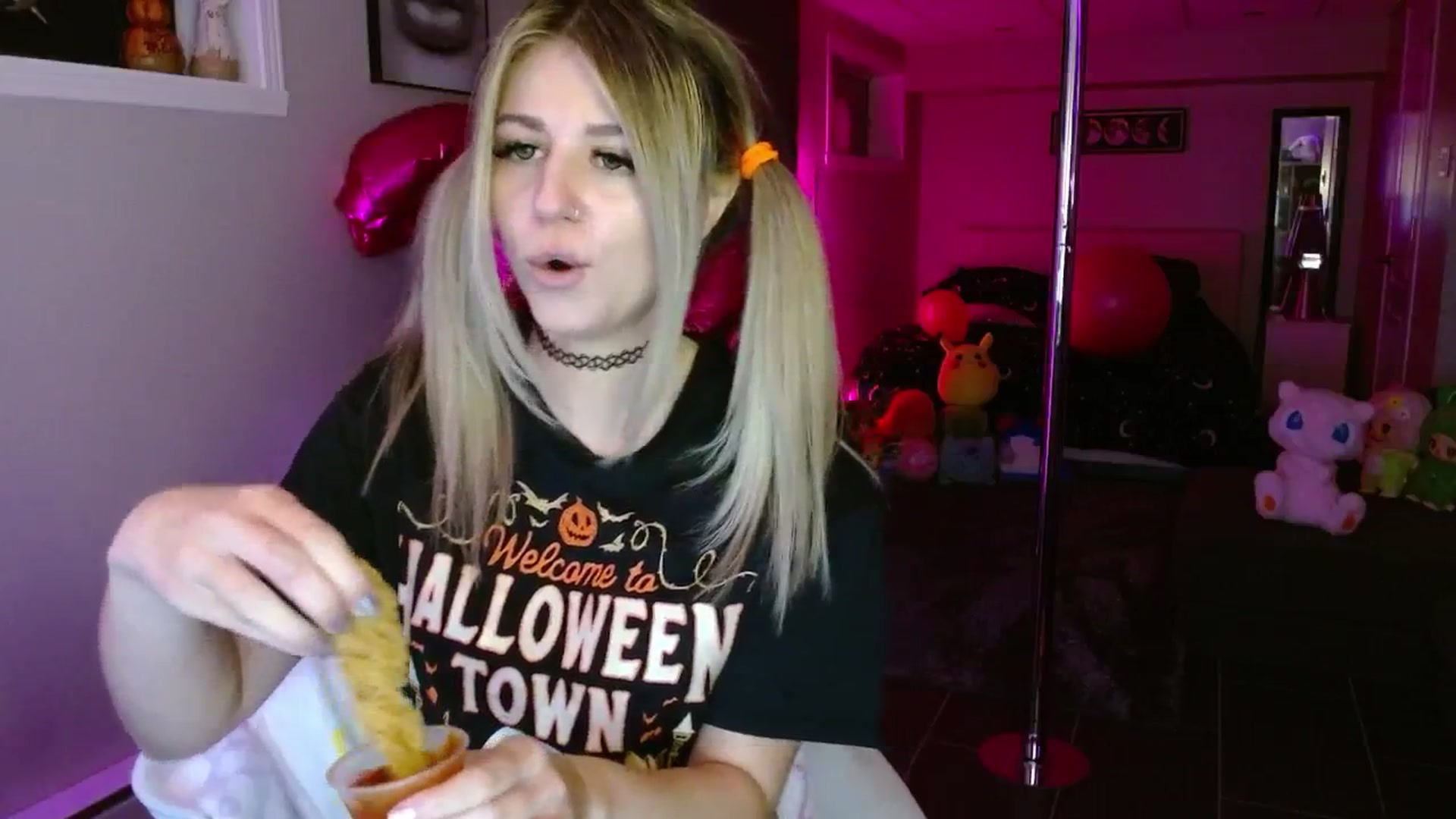 Gallery image thumbnail from Serafina's myfreecams stream on, 09/27/2025, 05:44 image 17 of 20