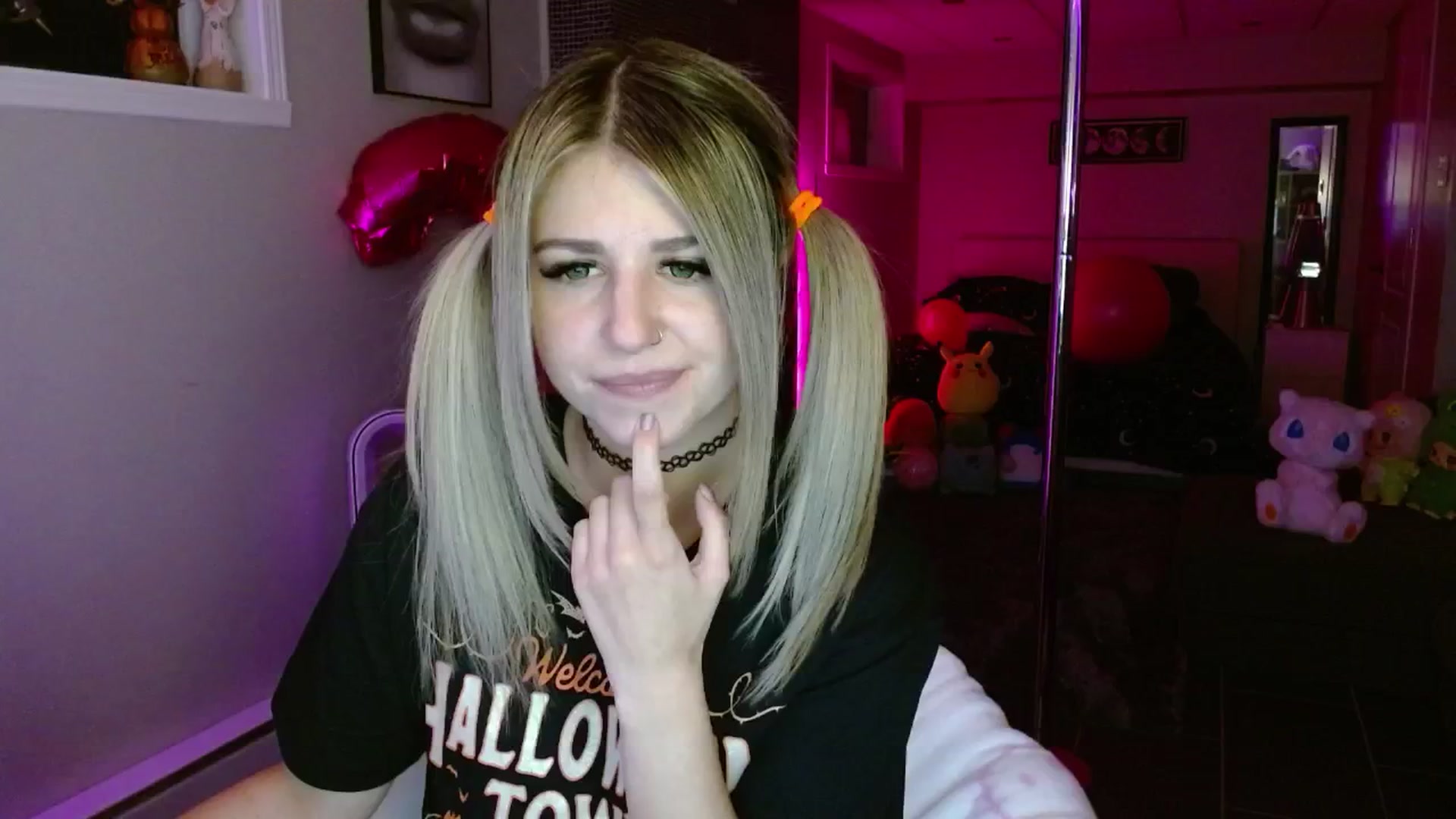 Gallery image thumbnail from Serafina's myfreecams stream on, 09/27/2025, 05:44 image 8 of 20