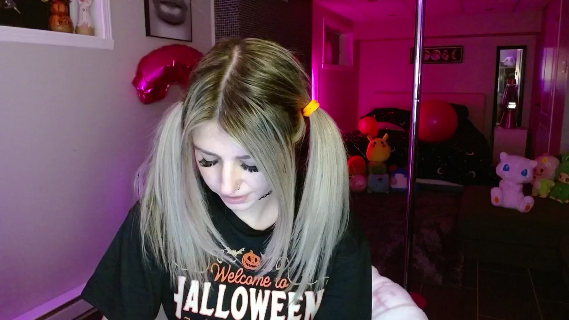Gallery image thumbnail from Serafina's myfreecams stream on, 09/27/2025, 05:44 image 9 of 20