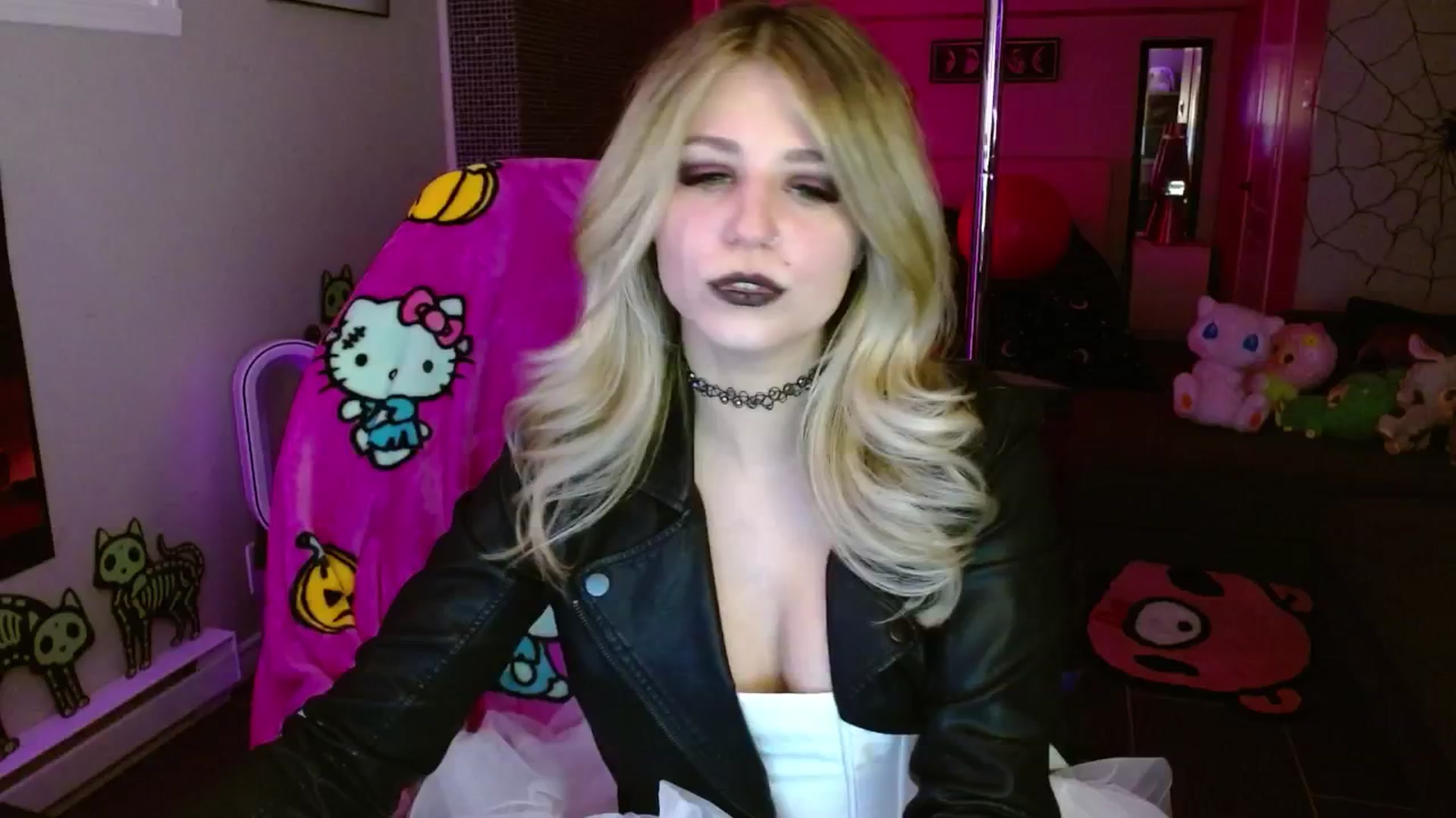 Gallery image thumbnail from Serafina's myfreecams stream on, 10/02/2025, 03:42 image 12 of 20