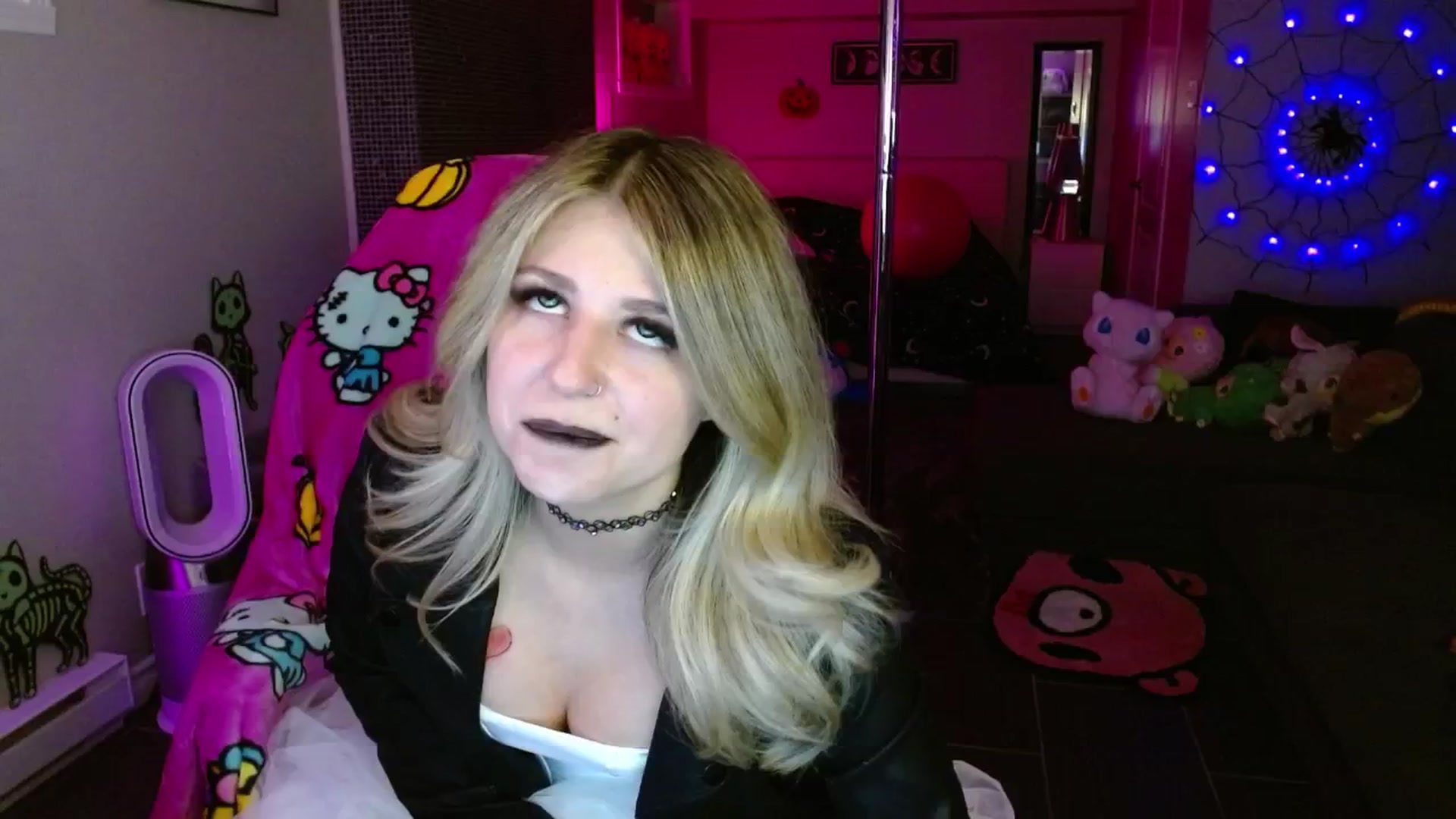 Gallery image thumbnail from Serafina's myfreecams stream on, 10/02/2025, 03:42 image 5 of 20