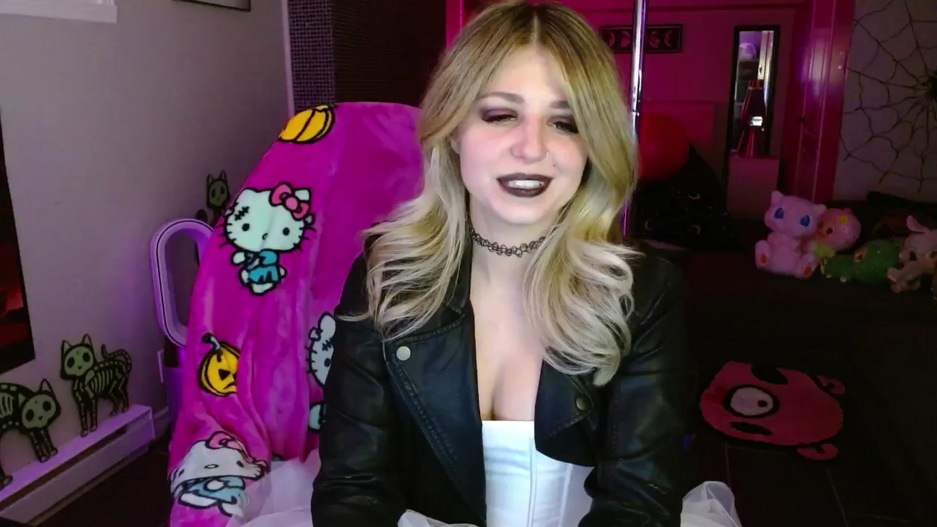 Gallery image thumbnail from Serafina's myfreecams stream on, 10/02/2025, 03:42 image 13 of 20
